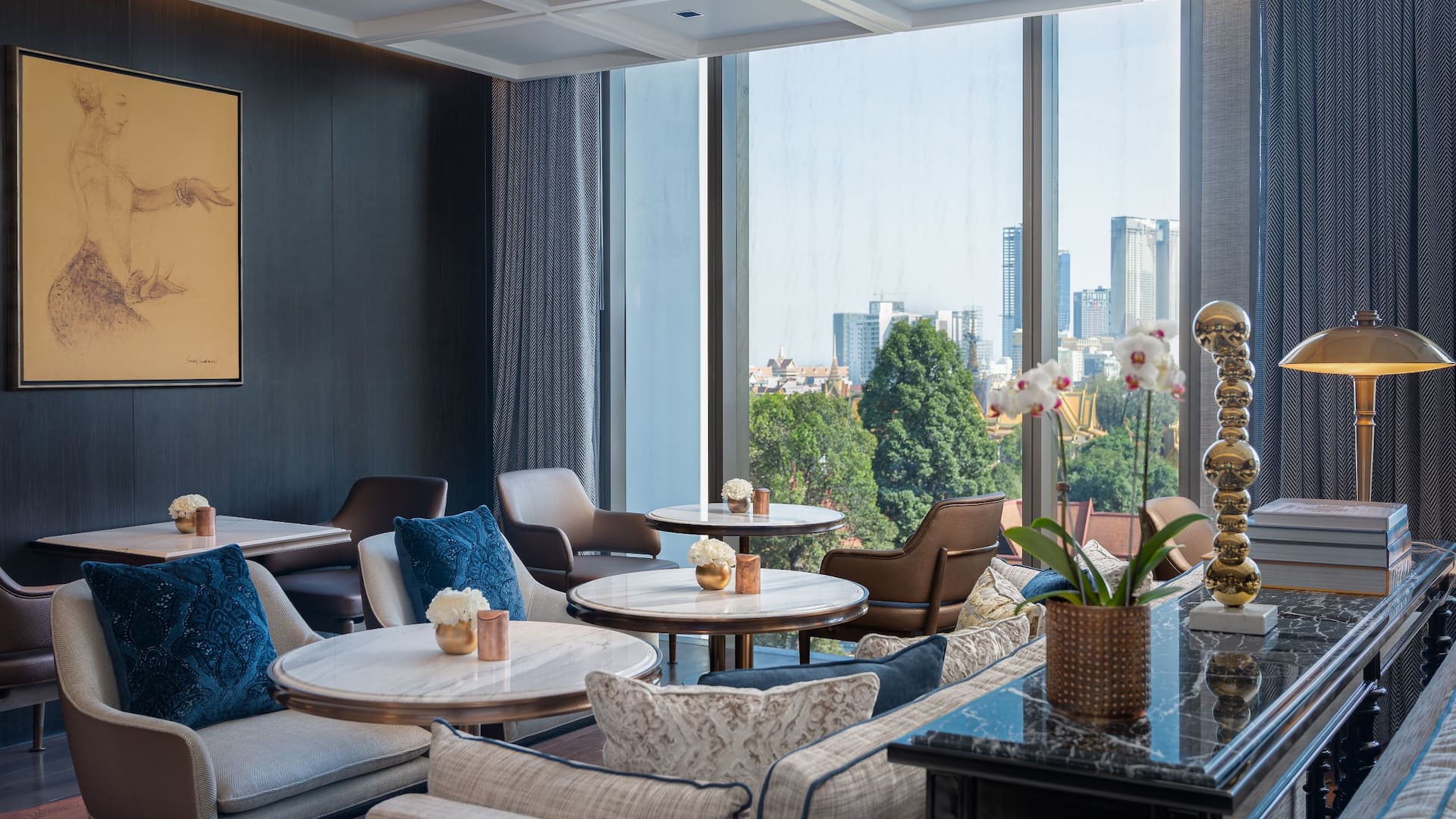 Hyatt Regency Phnom Penh Regency Club Lounge