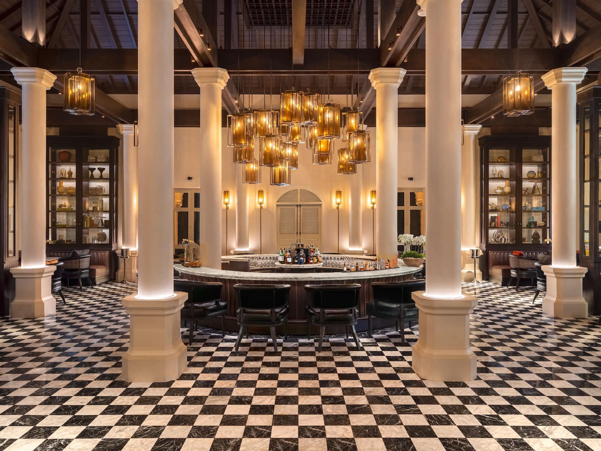 Hyatt Regency Phnom Penh The Attic Bar