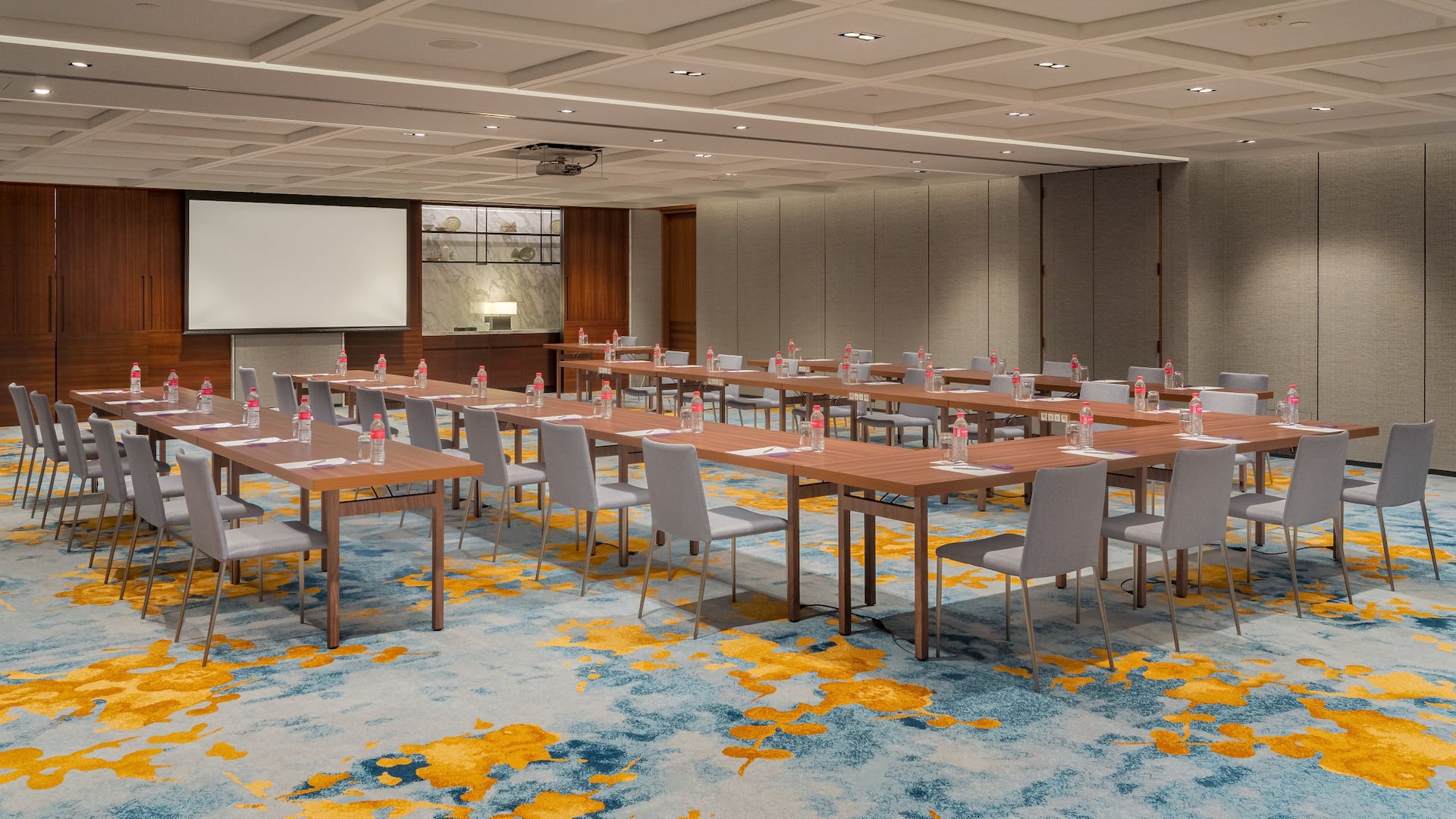 Hyatt Regency Phnom Penh U Shape Meeting Side