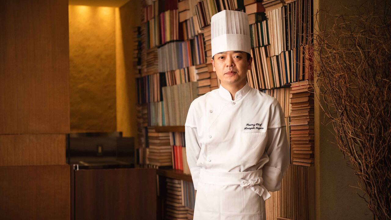 Hyatt Regency Hakone Resort & Spa| Living Room Pastry Chef