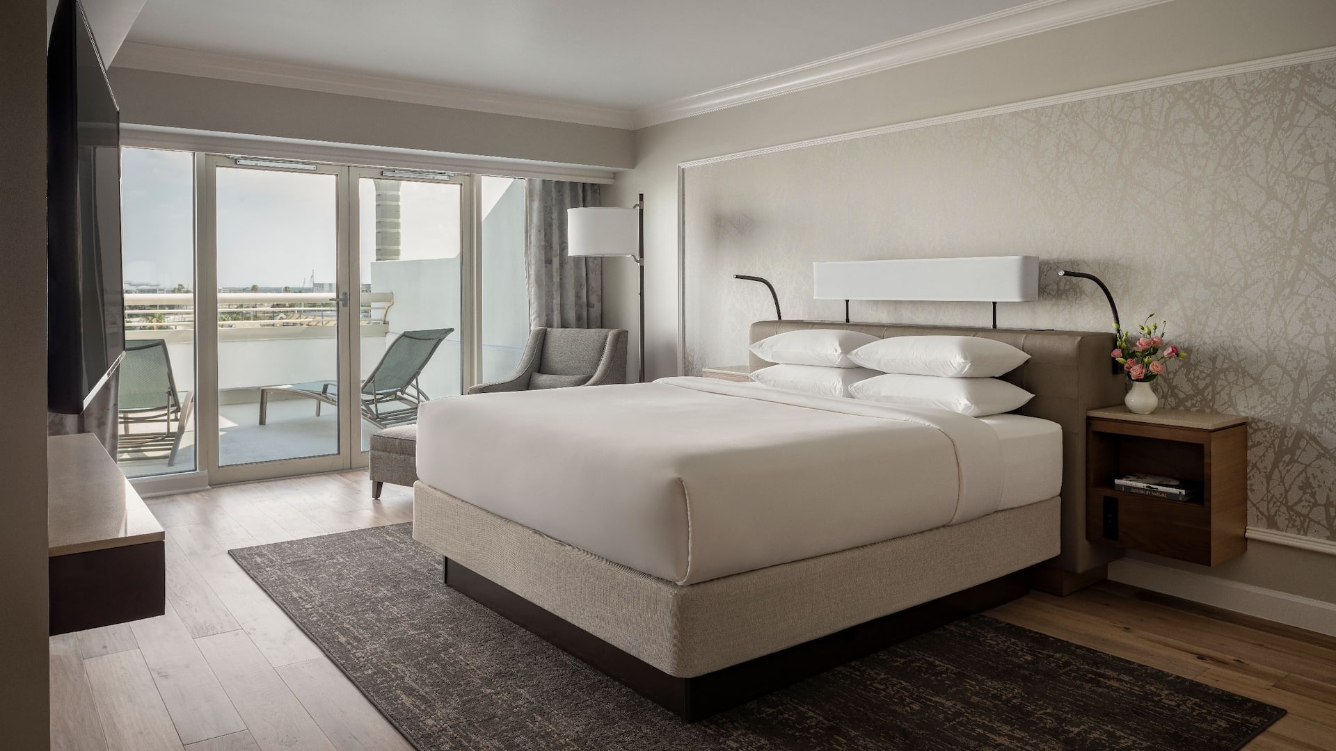 Hyatt Regency Orlando International Airport Studio Bedroom