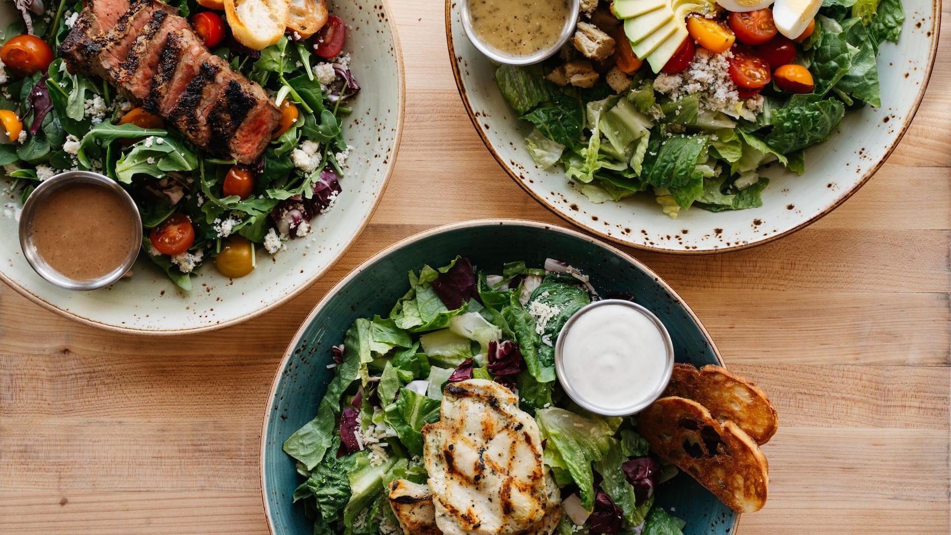 Hyatt Regency Orlando International Airport Mccoys Salad Trio