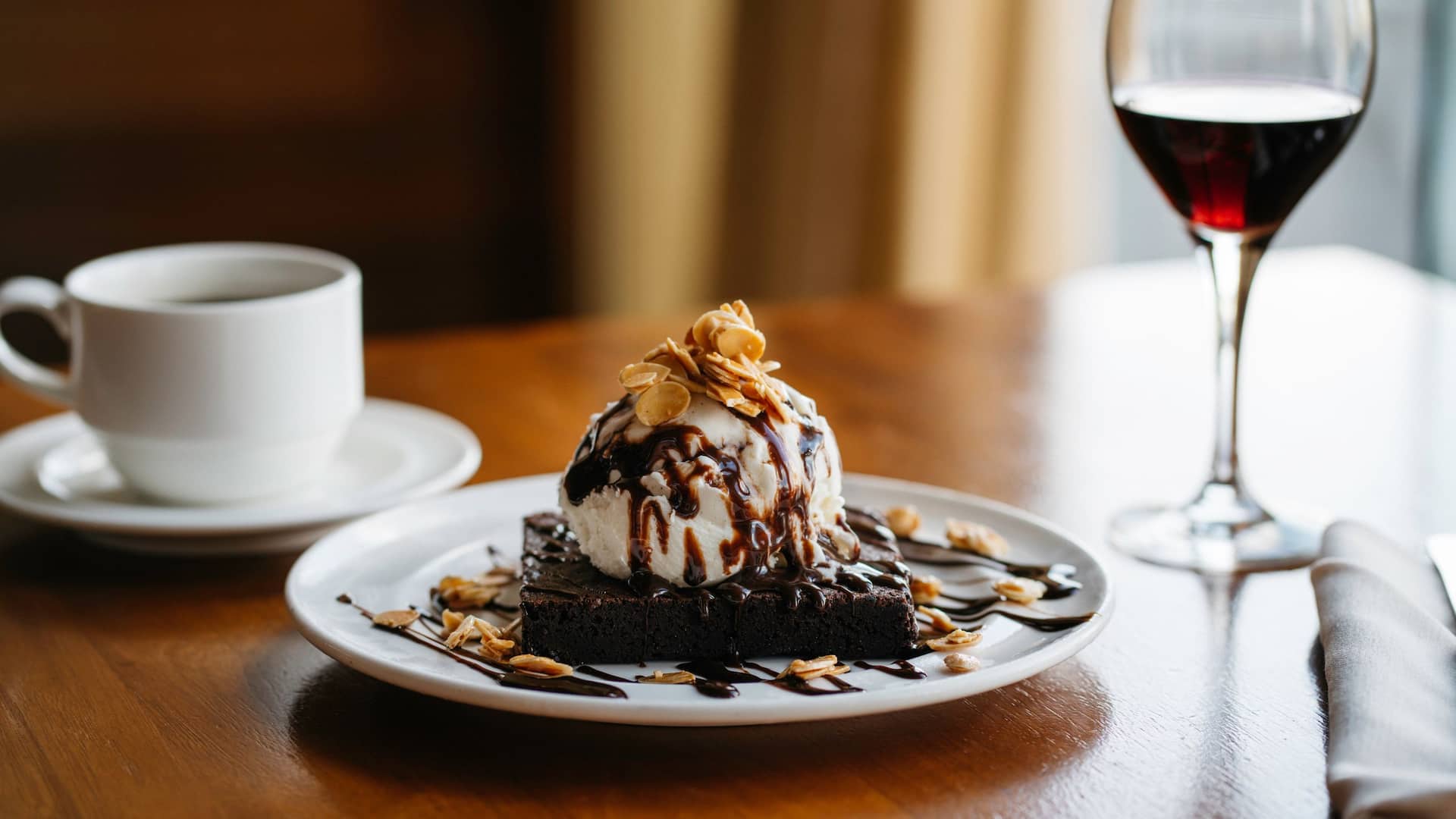 Hyatt Regency Orlando International Airport Mccoys Brownie Sundae