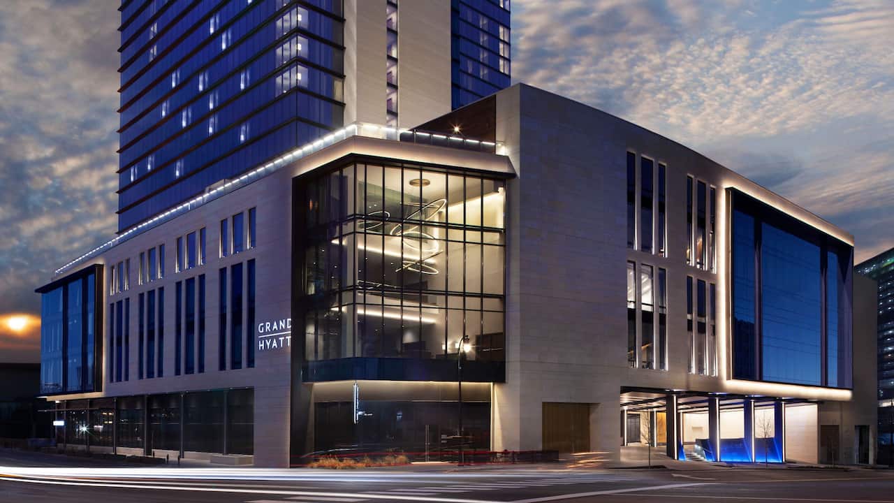 Exterior at dusk of Grand Hyatt Nashville