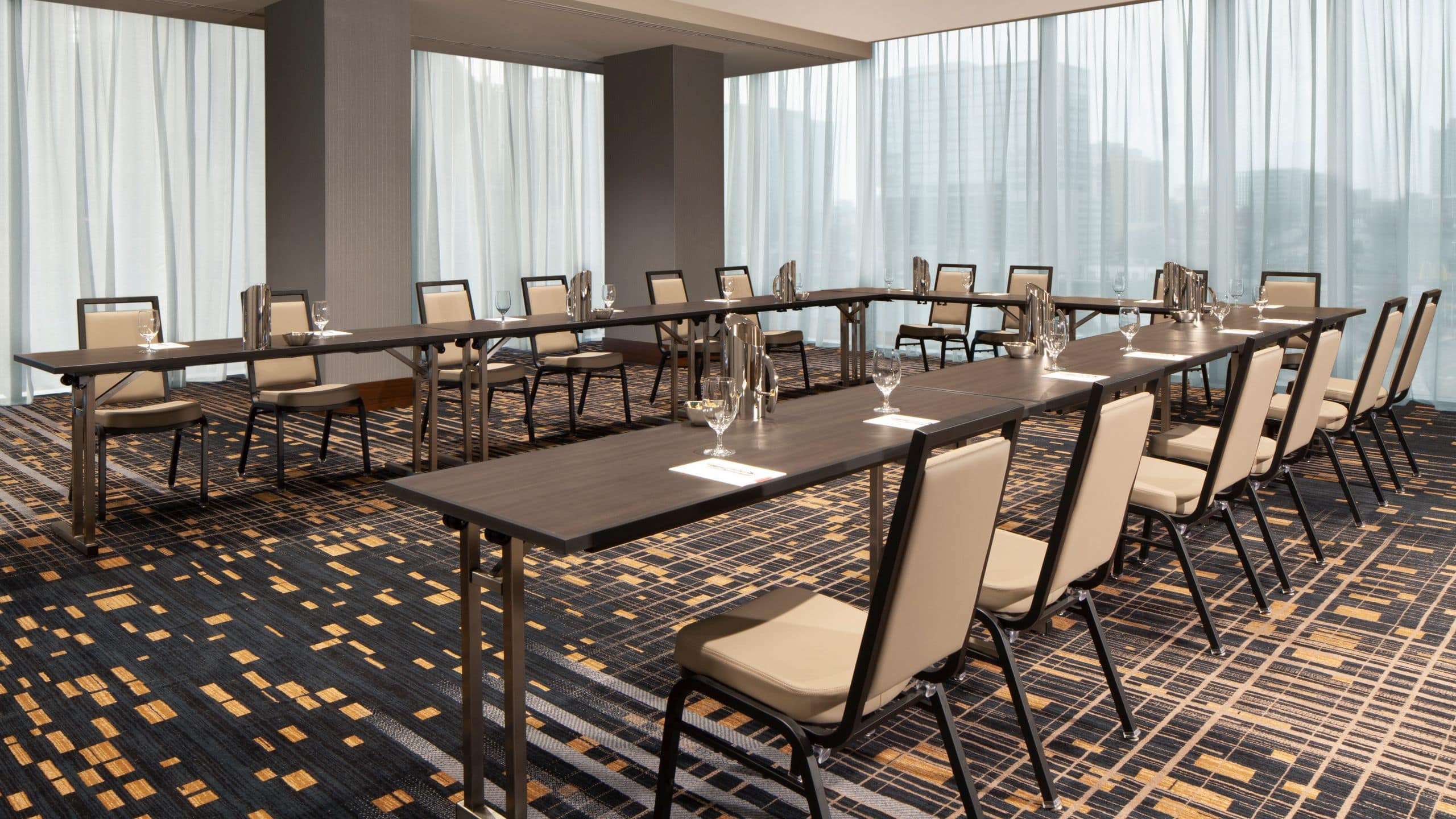 Grand Hyatt Nashville Rail Head Meeting Setup