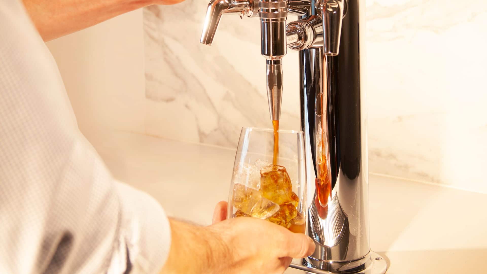 4 of 4 Grand Hyatt Nashville Hummingbird Coffee Market Nitro