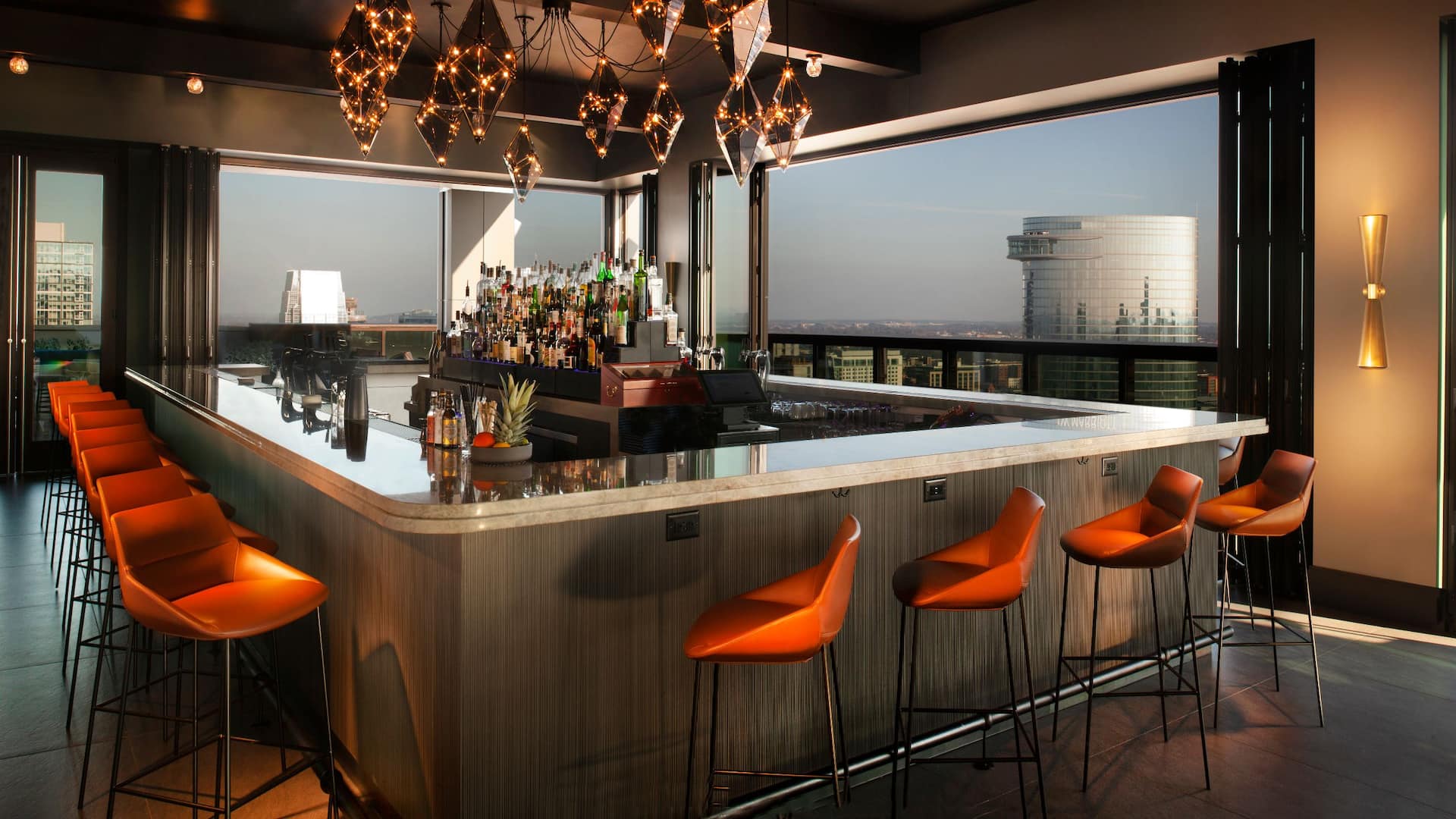 Grand Hyatt Nashville louna Rooftop Bar
