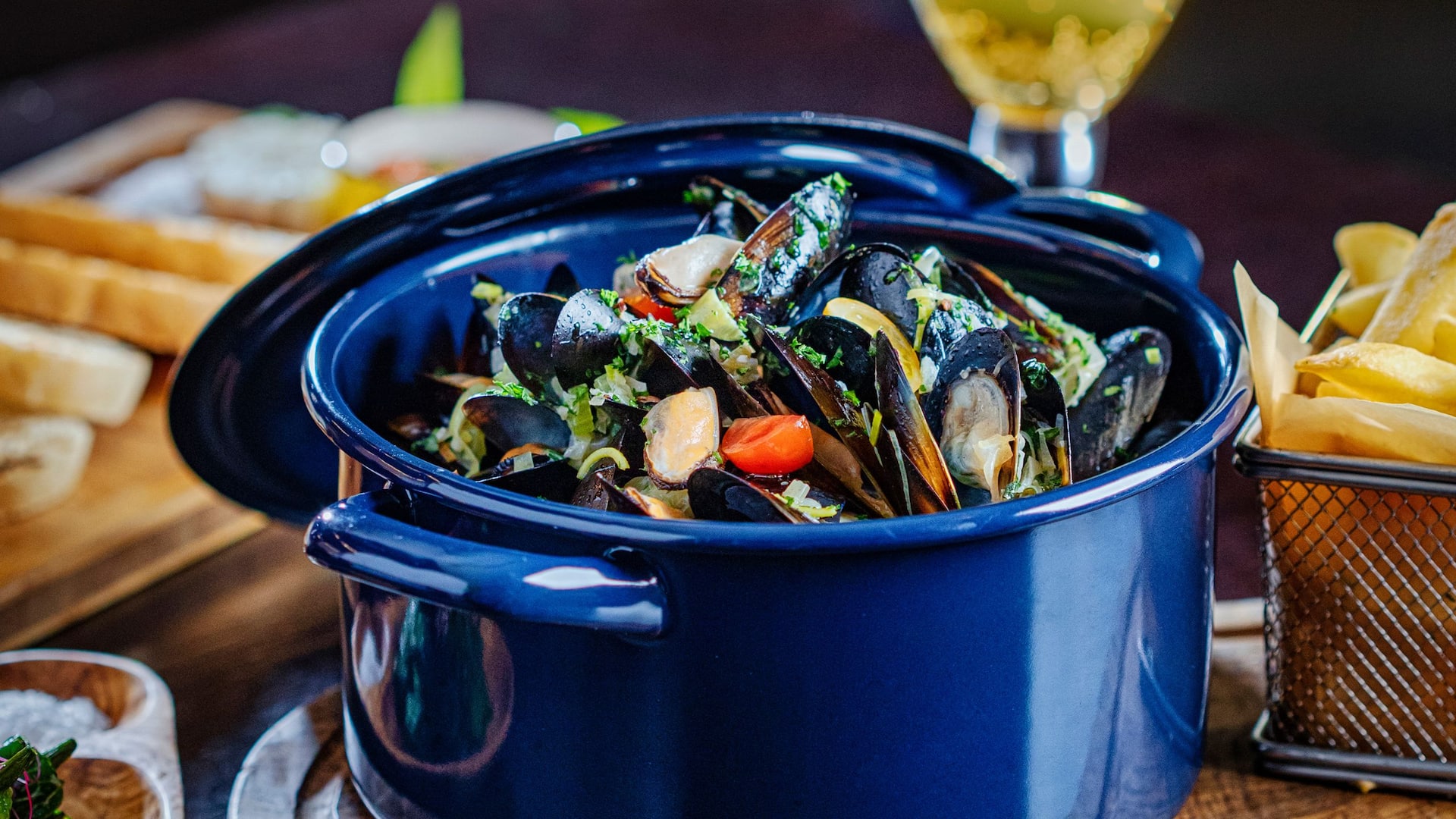 Hyatt Regency Oryx Doha The Cellar Mussel Pot