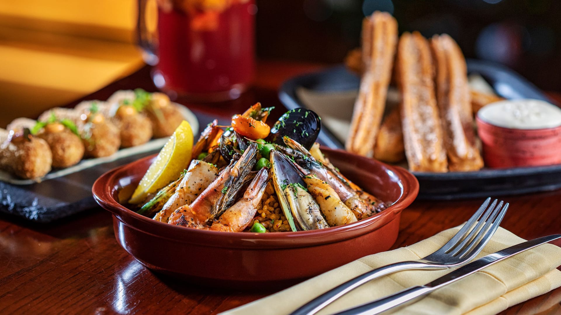 Hyatt Regency Oryx Doha The Cellar Paella