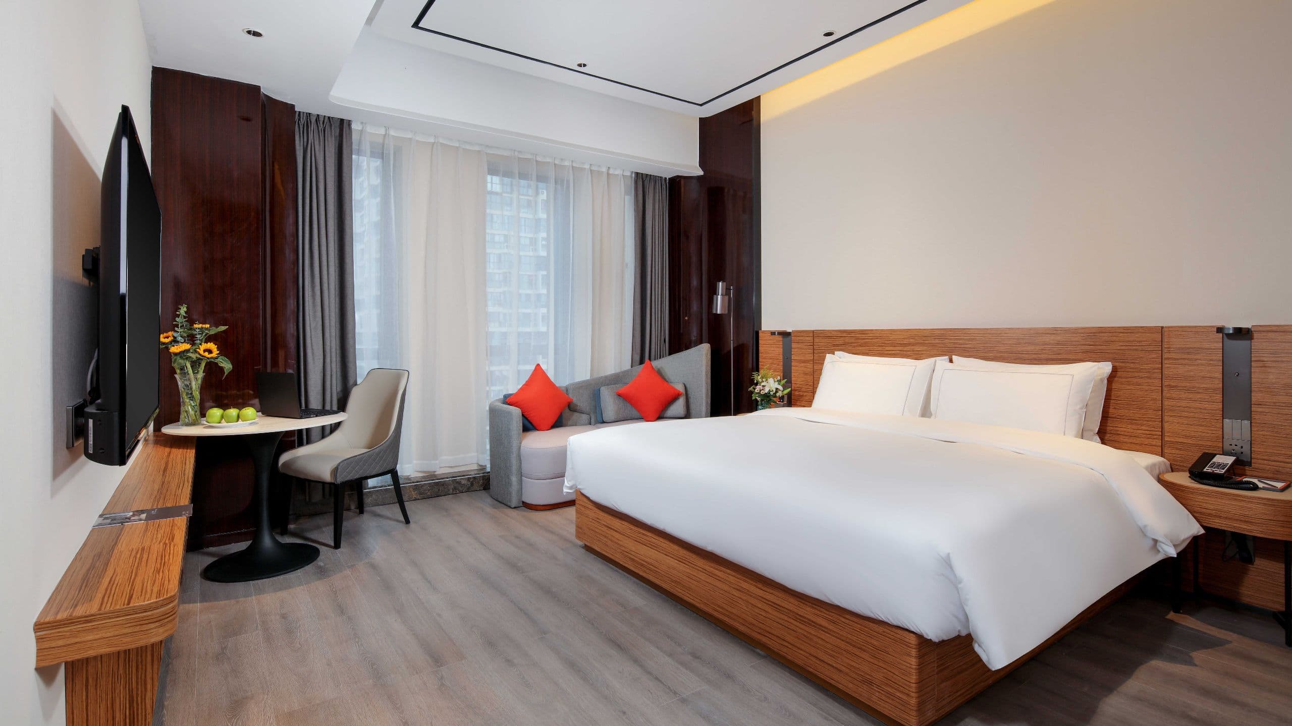 UrCove Chengdu City Center Business Deluxe King Guestroom