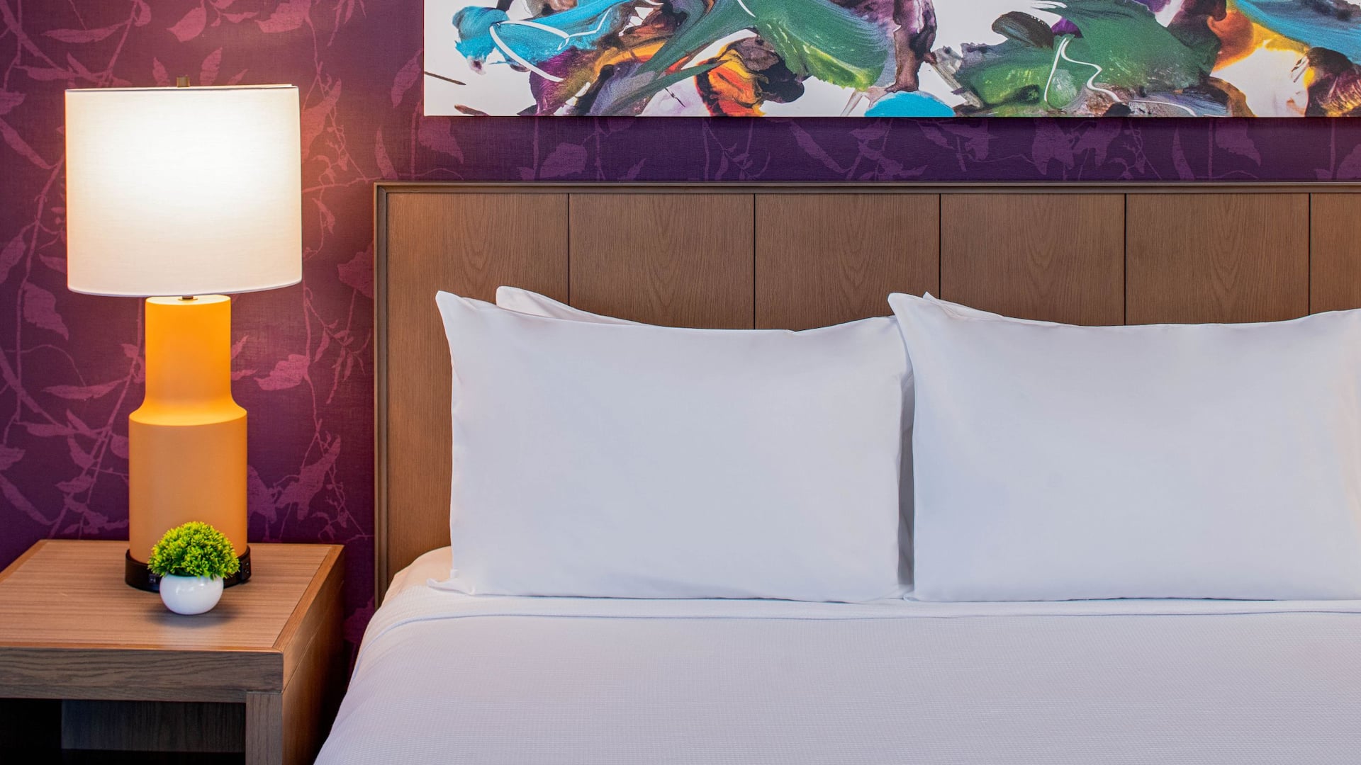 2 из 3 Hyatt House Tampa Downtown Den King Detail