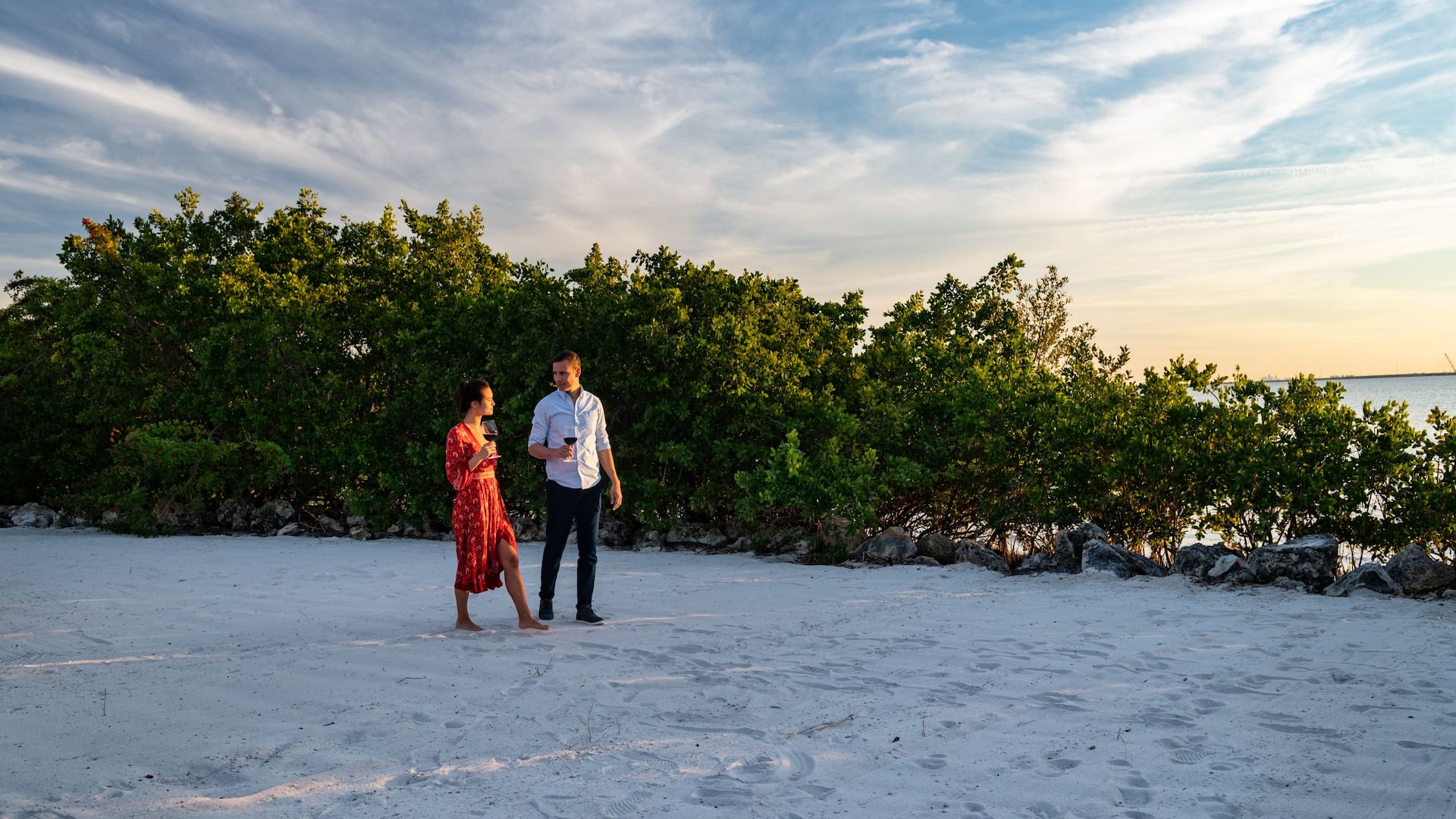 Grand Hyatt Tampa Bay Couple Stunning Beach Oystercatchers Sunset