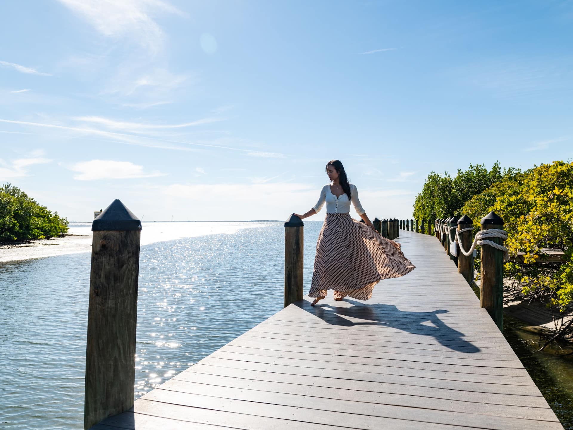 Grand Hyatt Tampa Bay Dock Woman Day