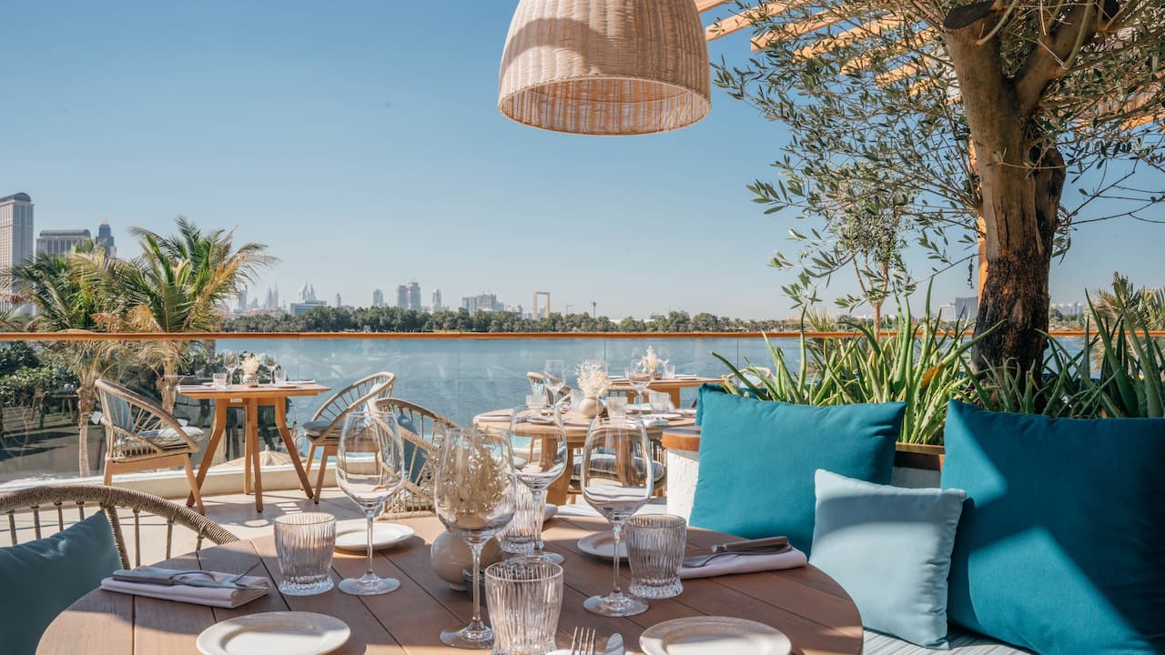 Twiggy Restaurant Outdoor View