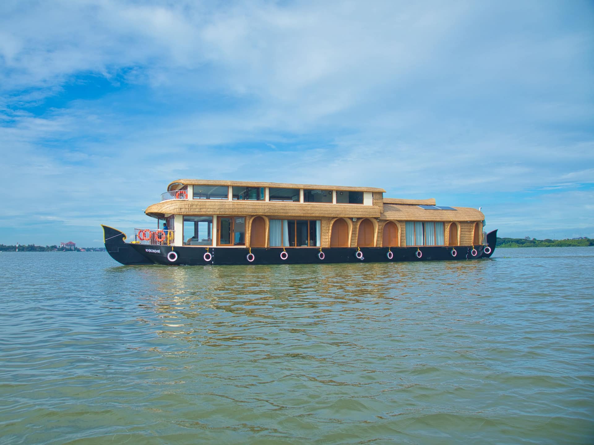 Grand Hyatt Kochi Bolgatty Nattika Houseboat Vembanad Lake