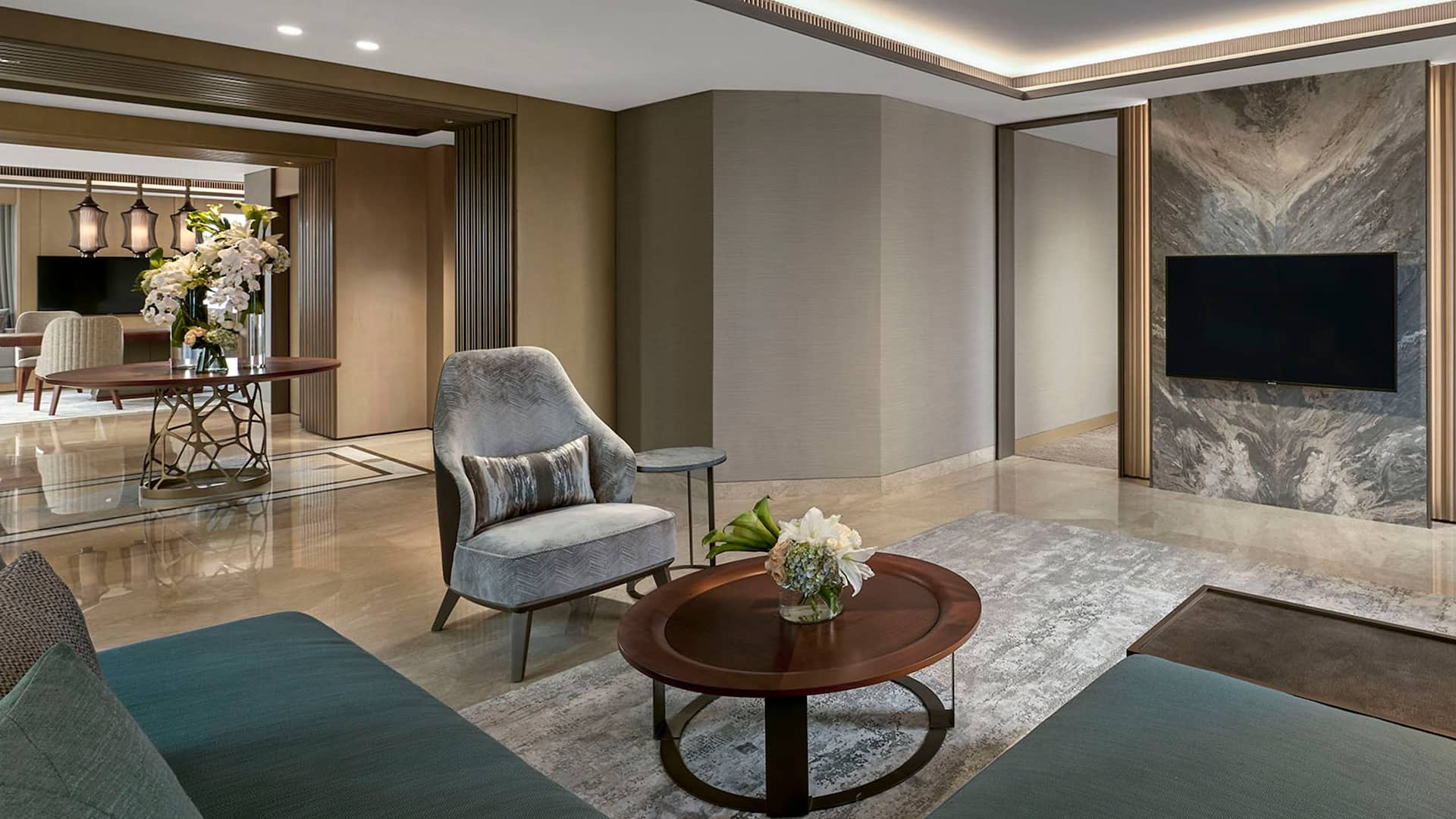 6 dari 7 Grand Hyatt Jakarta Diplomatic Suite Living Room TV