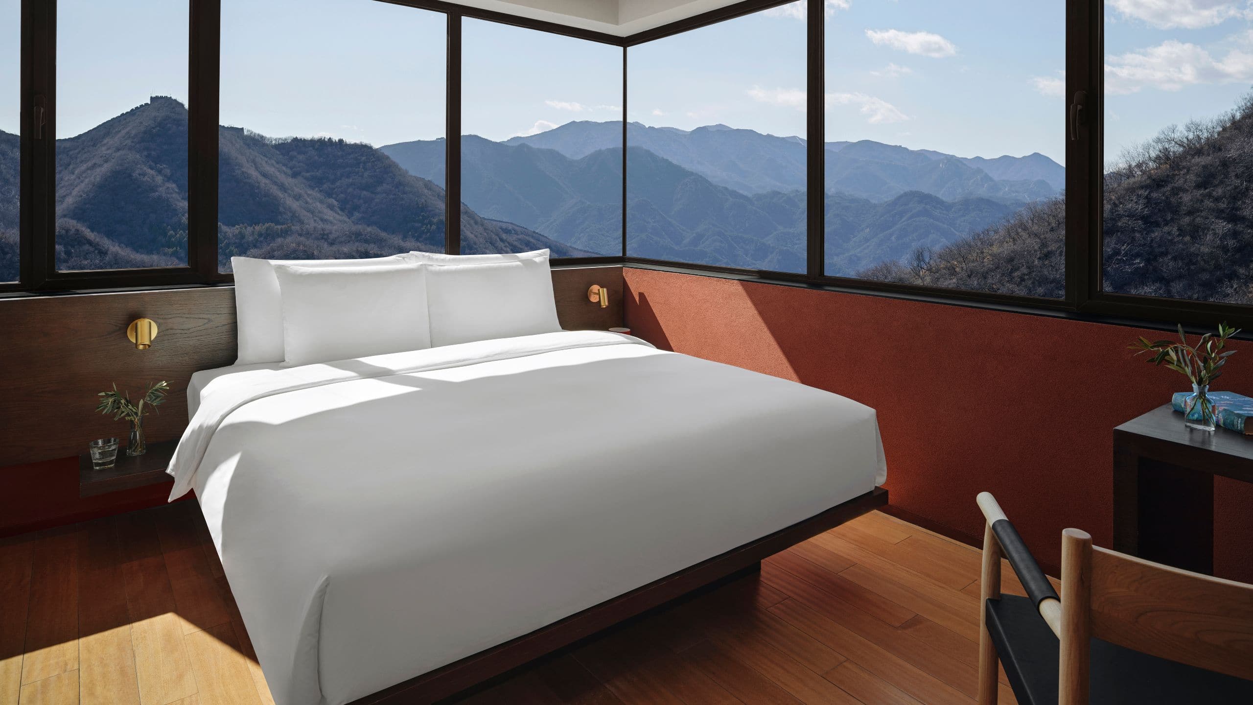Commune By The Great Wall Cantilever House King Bed