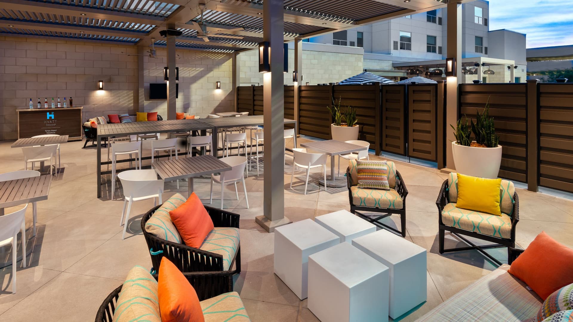 Hyatt House Tampa Airport / Westshore Event Deck