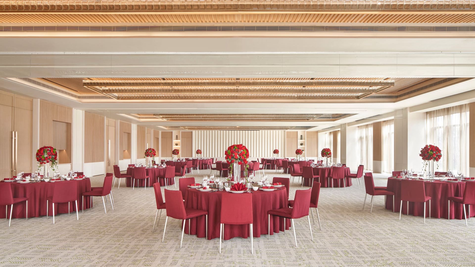 Hyatt Regency Ningbo Hangzhou Bay Salon Round Tables