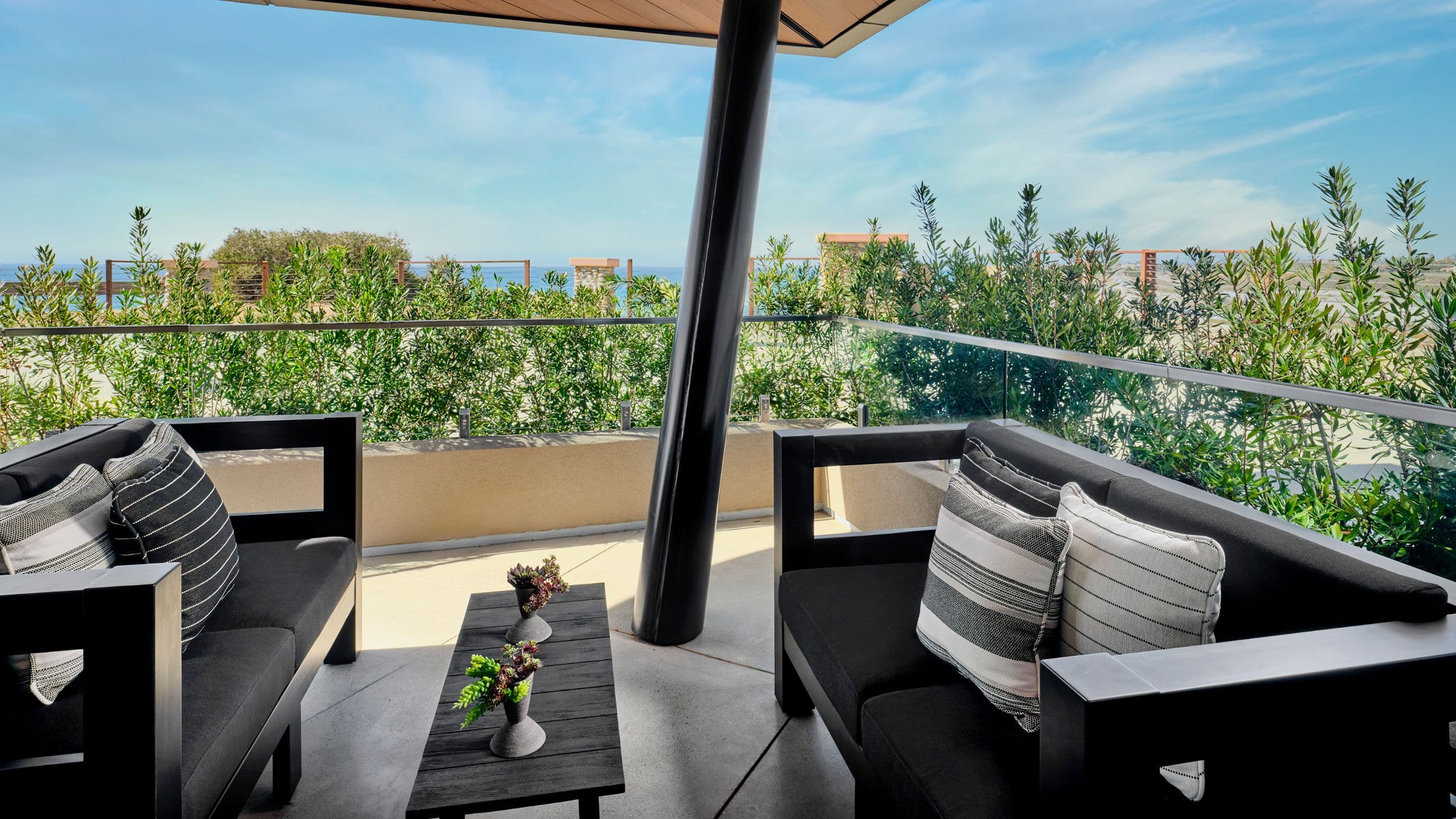 3 of 7 Alila Marea Beach Resort Encinitas Ponto Suite Patio