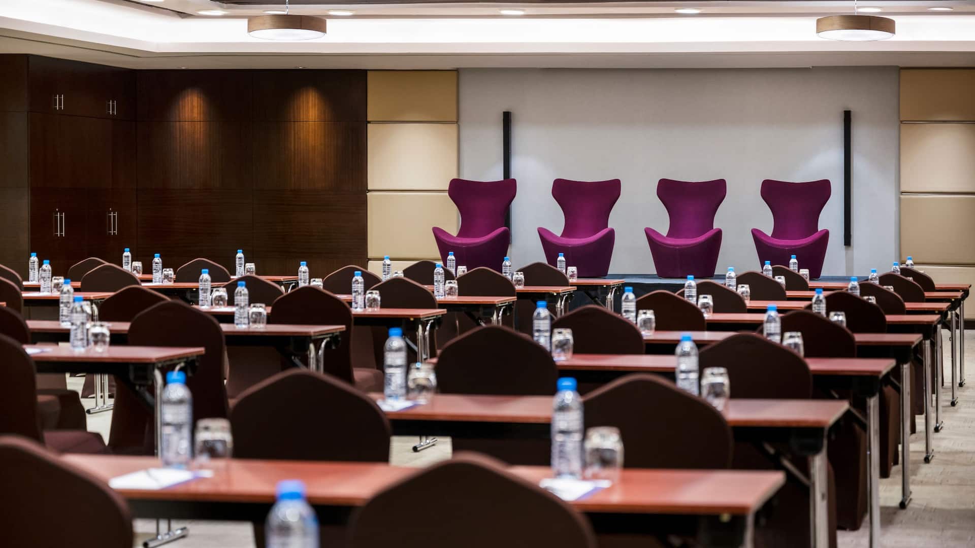 Hyatt Regency Oryx Doha Meeting Room Panel Setup