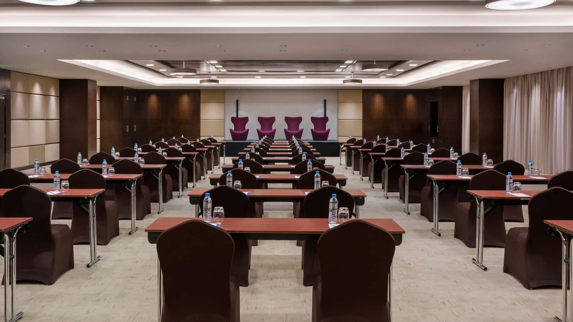 Hyatt Regency Oryx Doha Meeting Room Classroom Panel