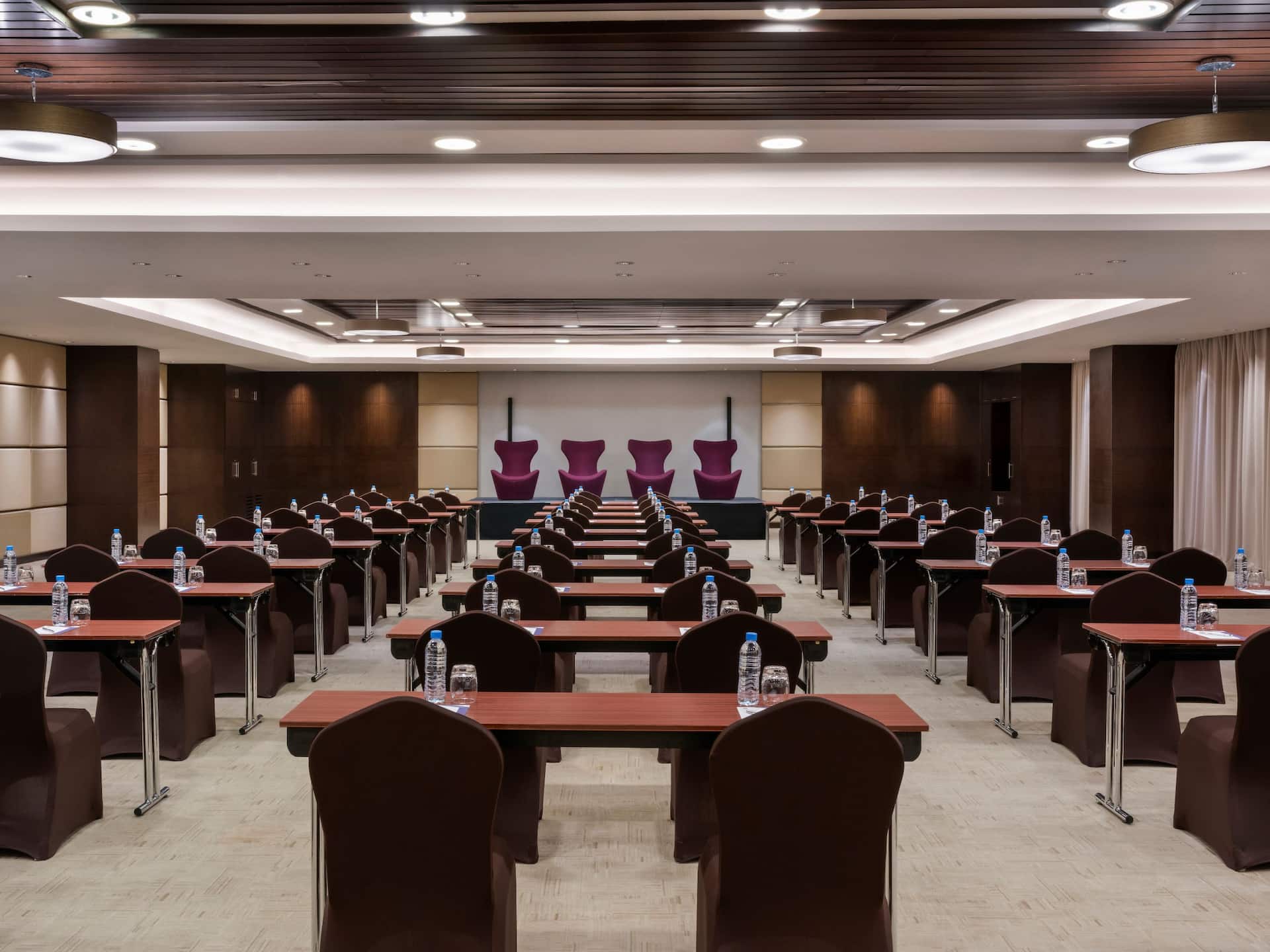 Hyatt Regency Oryx Doha Meeting Room Classroom Panel