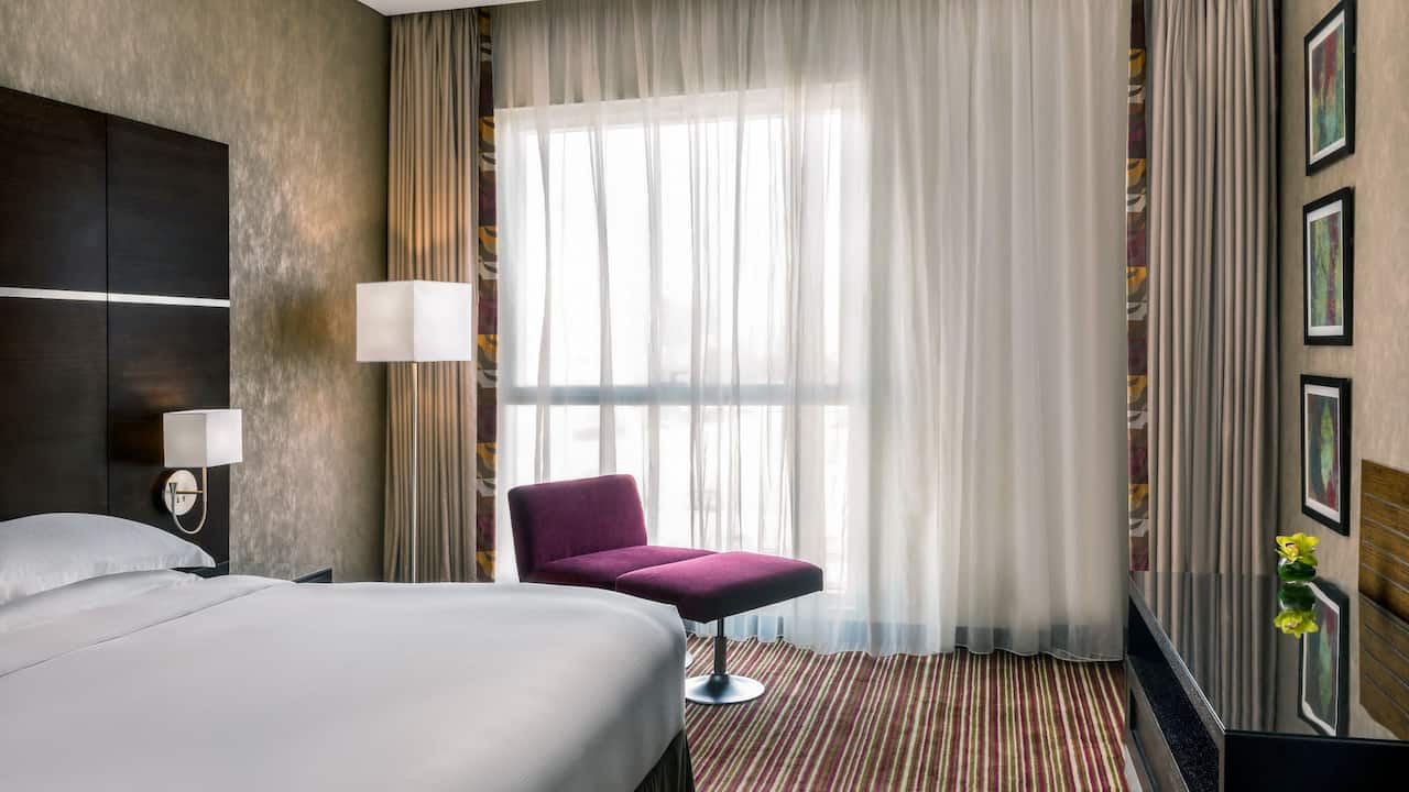 Hyatt Regency Oryx Doha Suite Bedroom