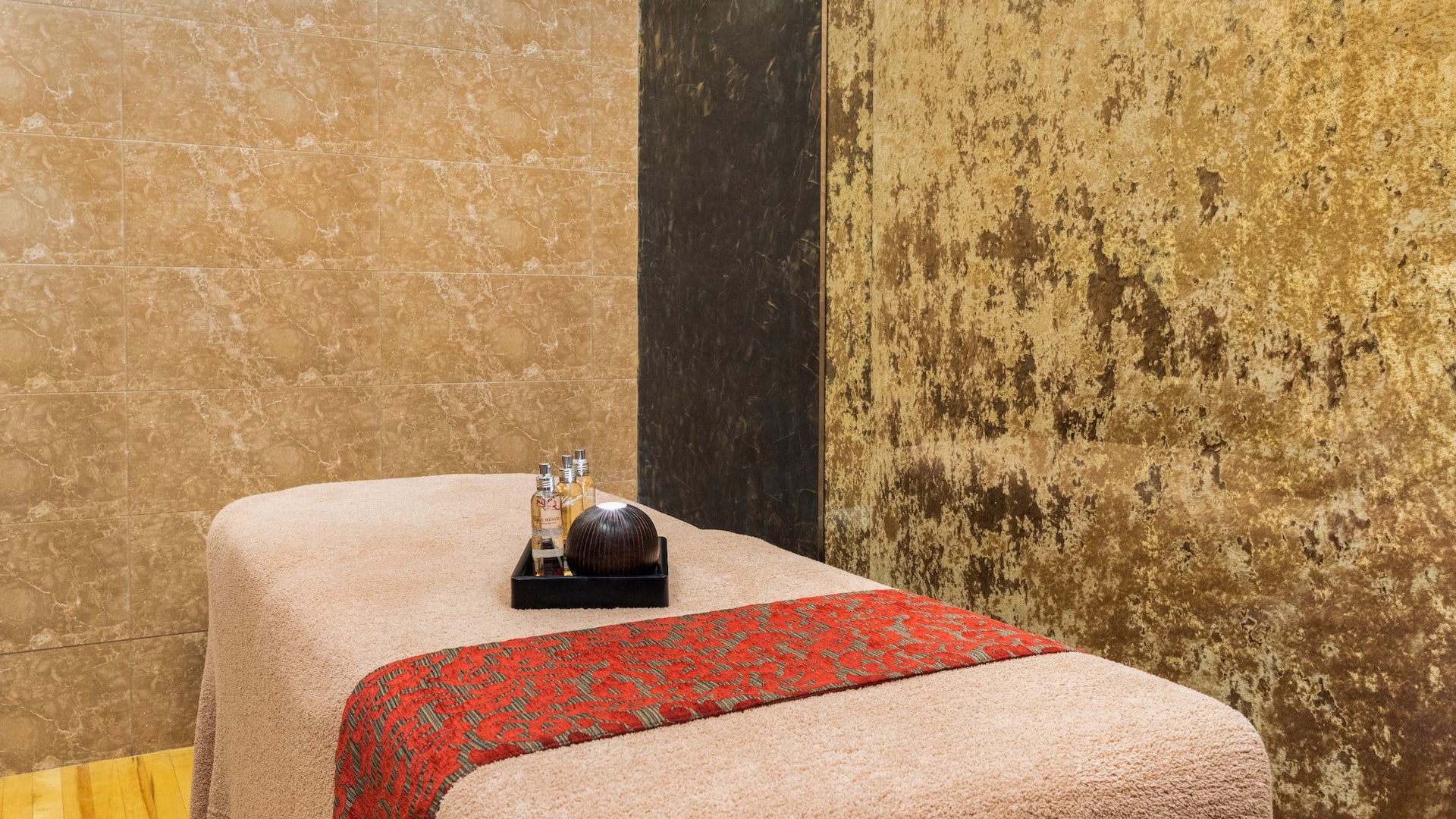 Hyatt Regency Oryx Doha Spa Massage Room