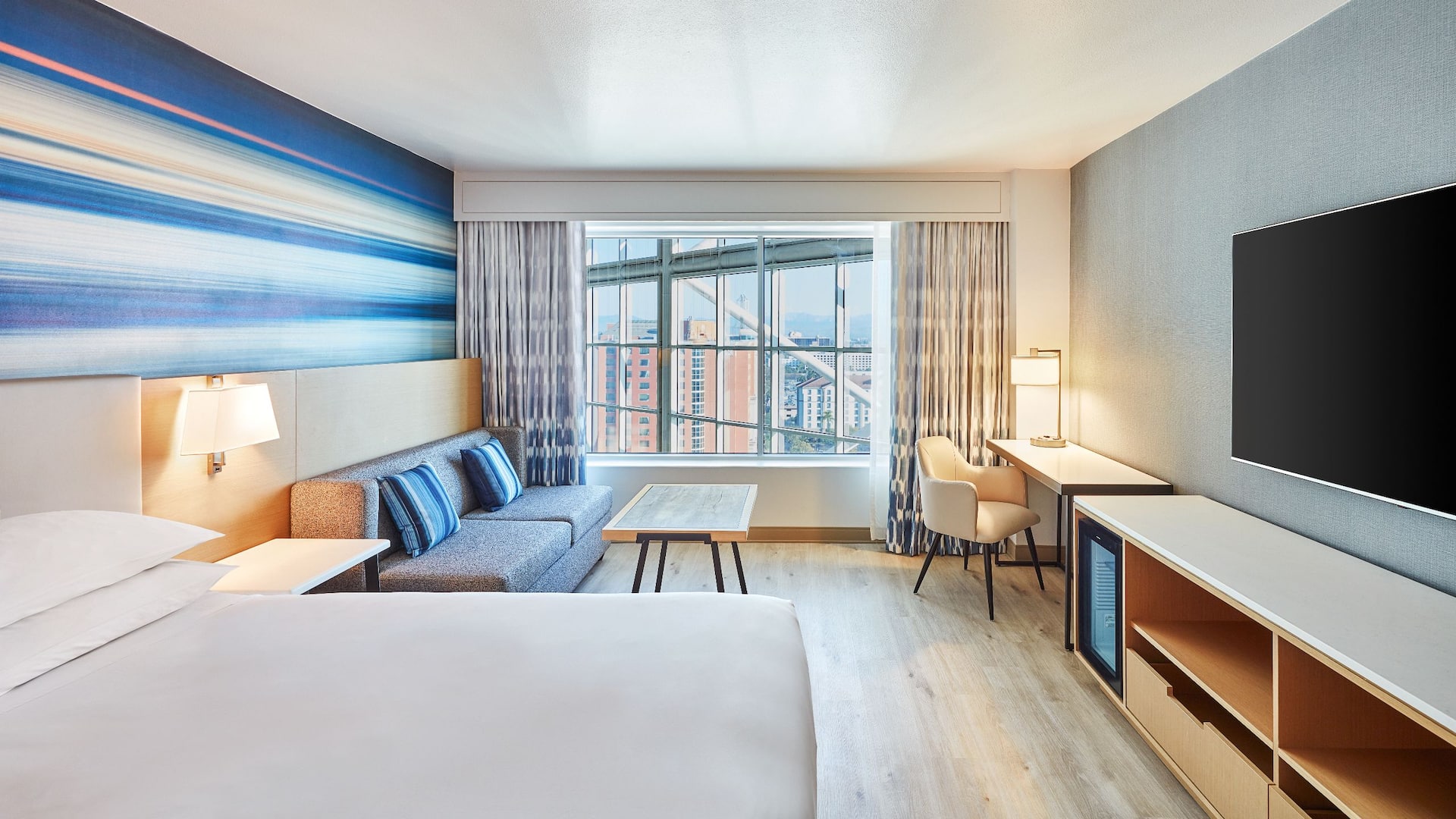 1 de 2 Hyatt Regency Orange County King Deluxe Guestroom