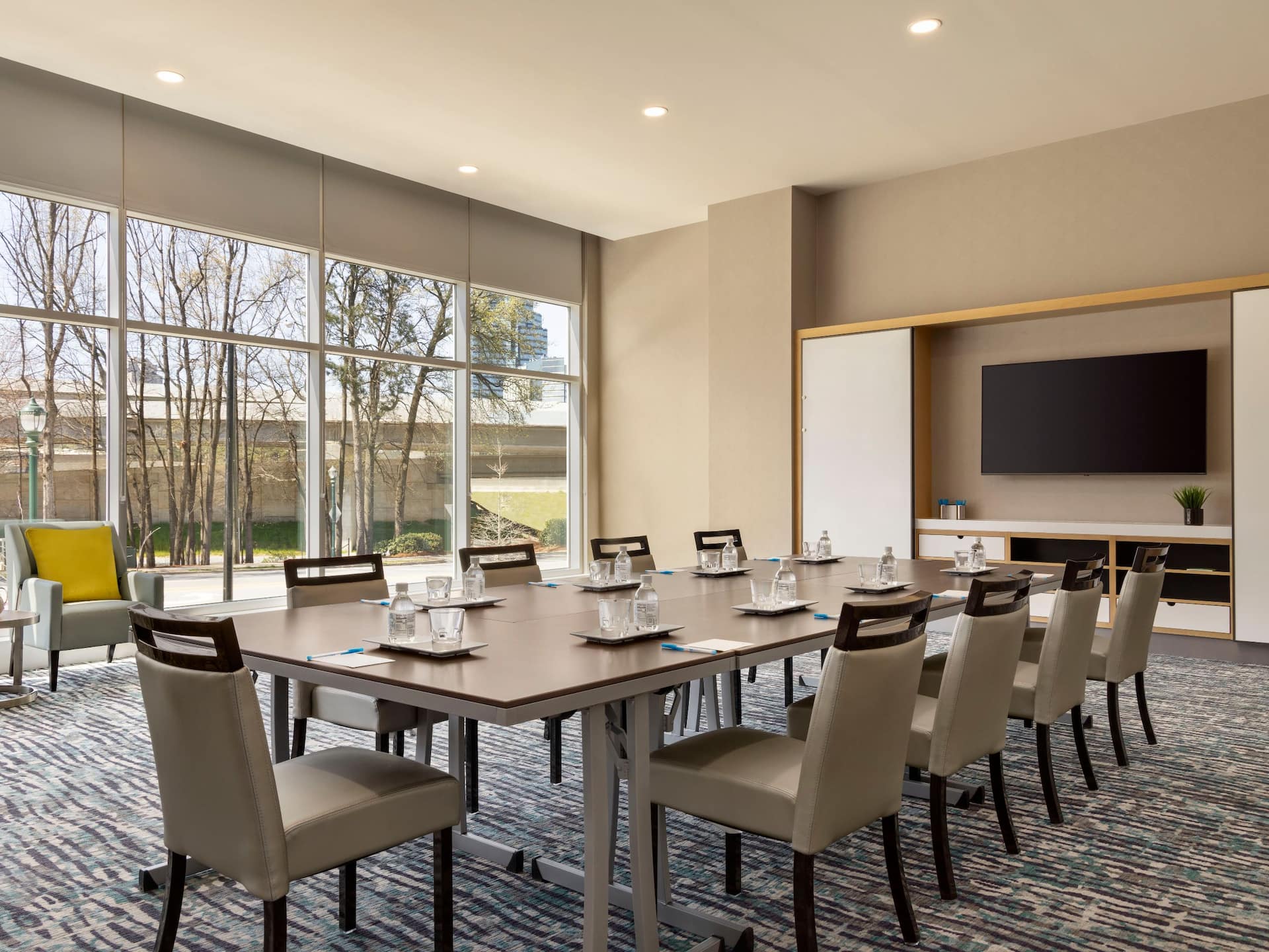 Hyatt House Atlanta / Perimeter Center Gathering Room Boardroom