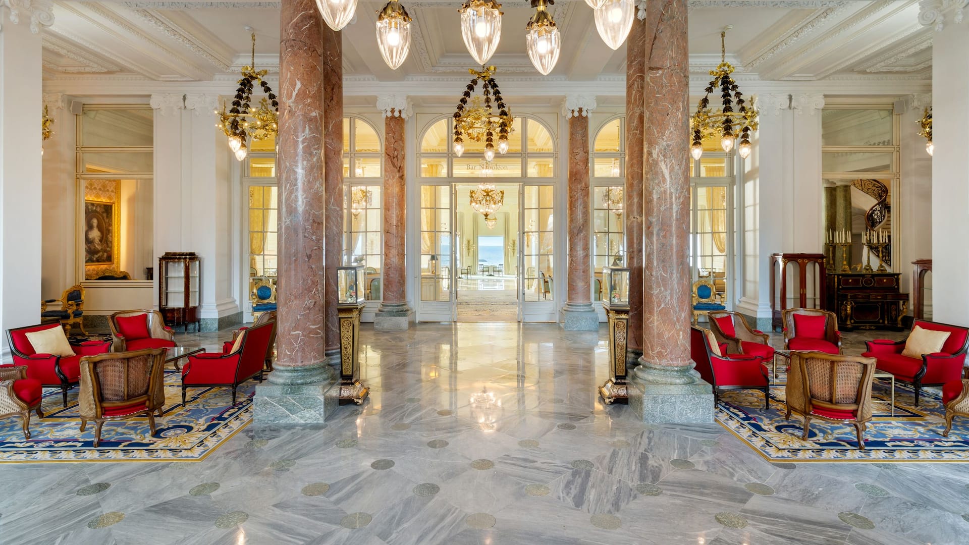 Lobby de l'hôtel du Palais à Biarritz Photos + Avis