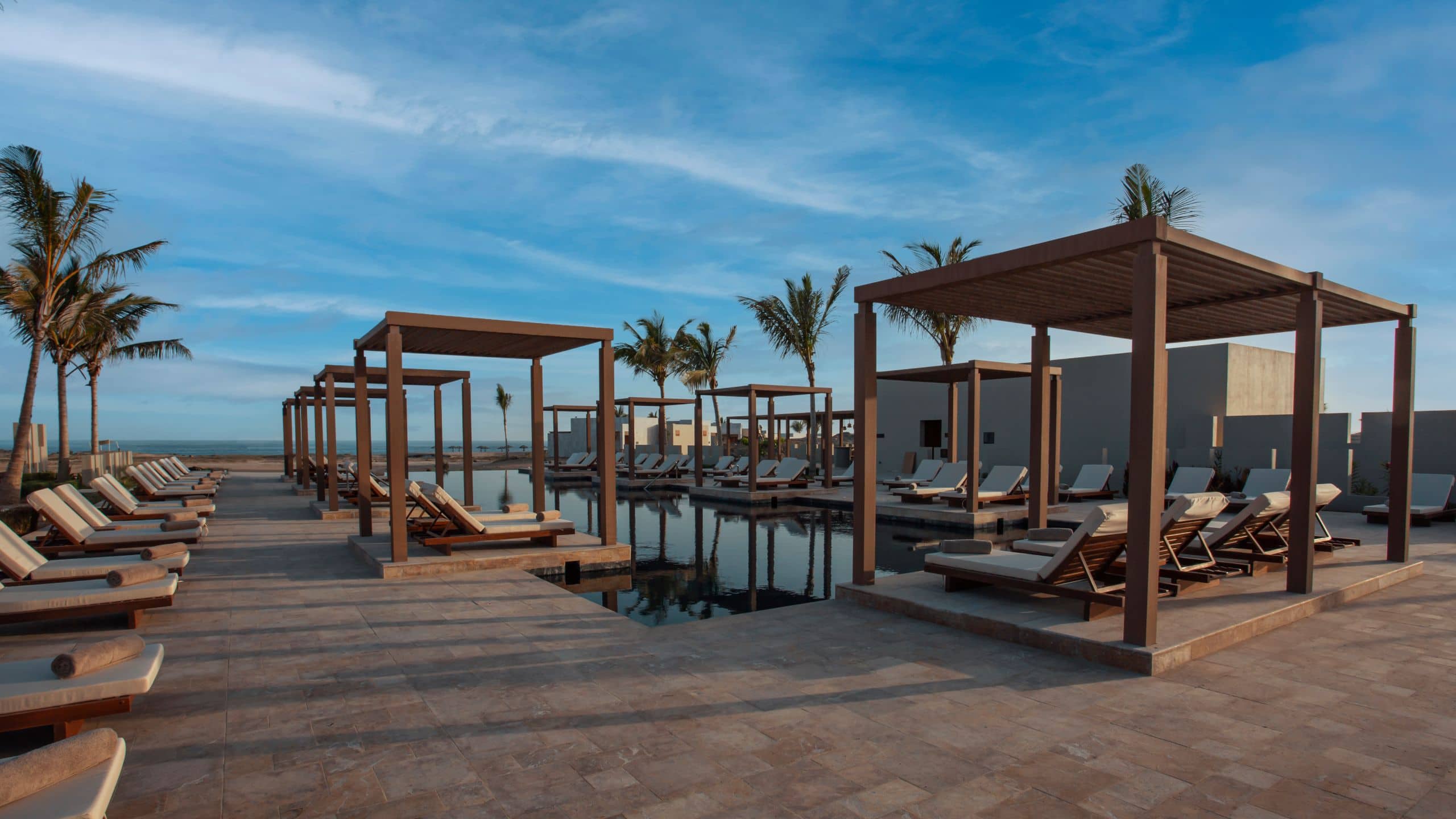 2 of 2 Alila Hinu Bay Oasis Pool