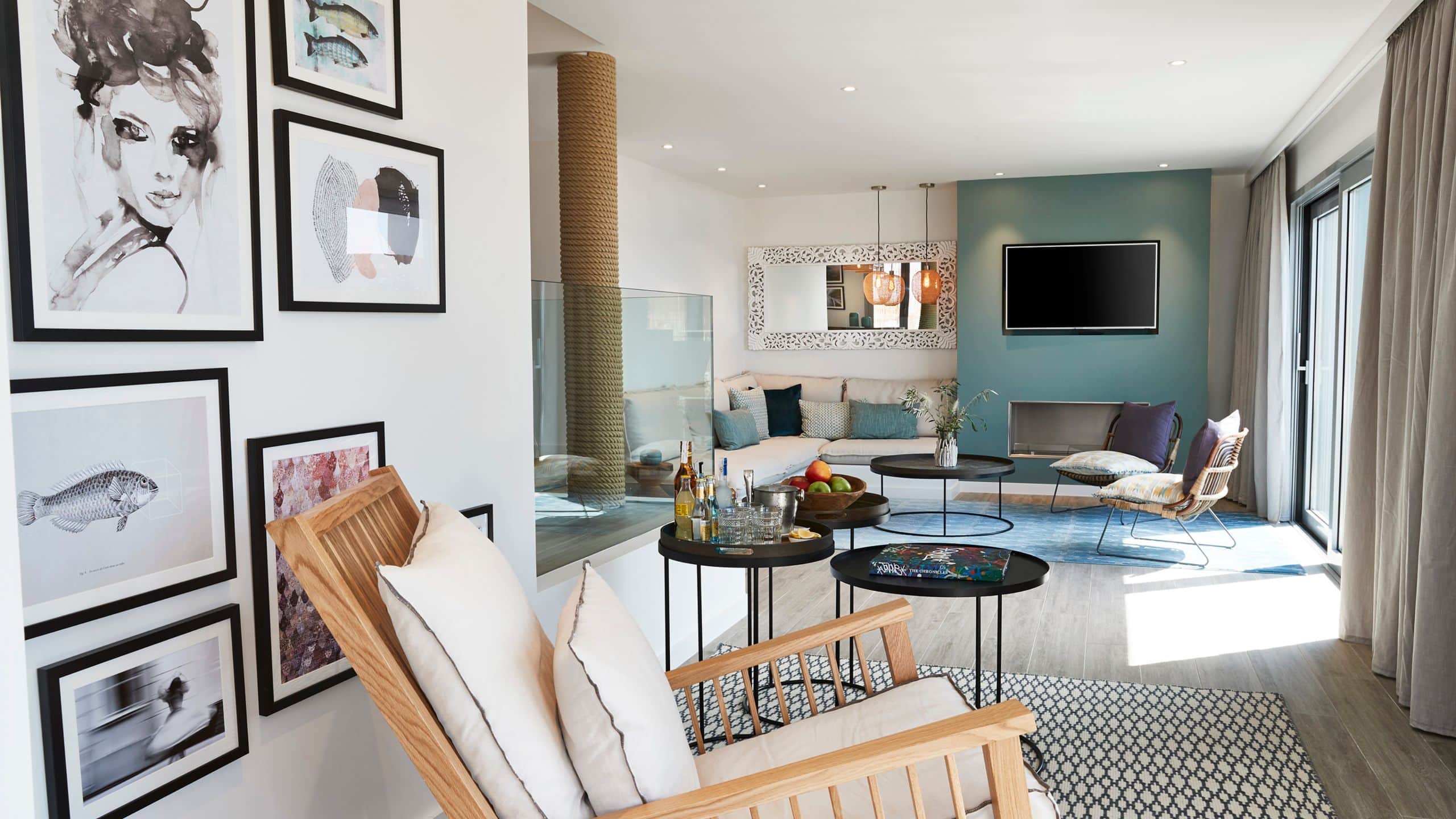 9 von 9 7Pines Resort Ibiza Cliff Pool Suite Duplex Deluxe Living Area