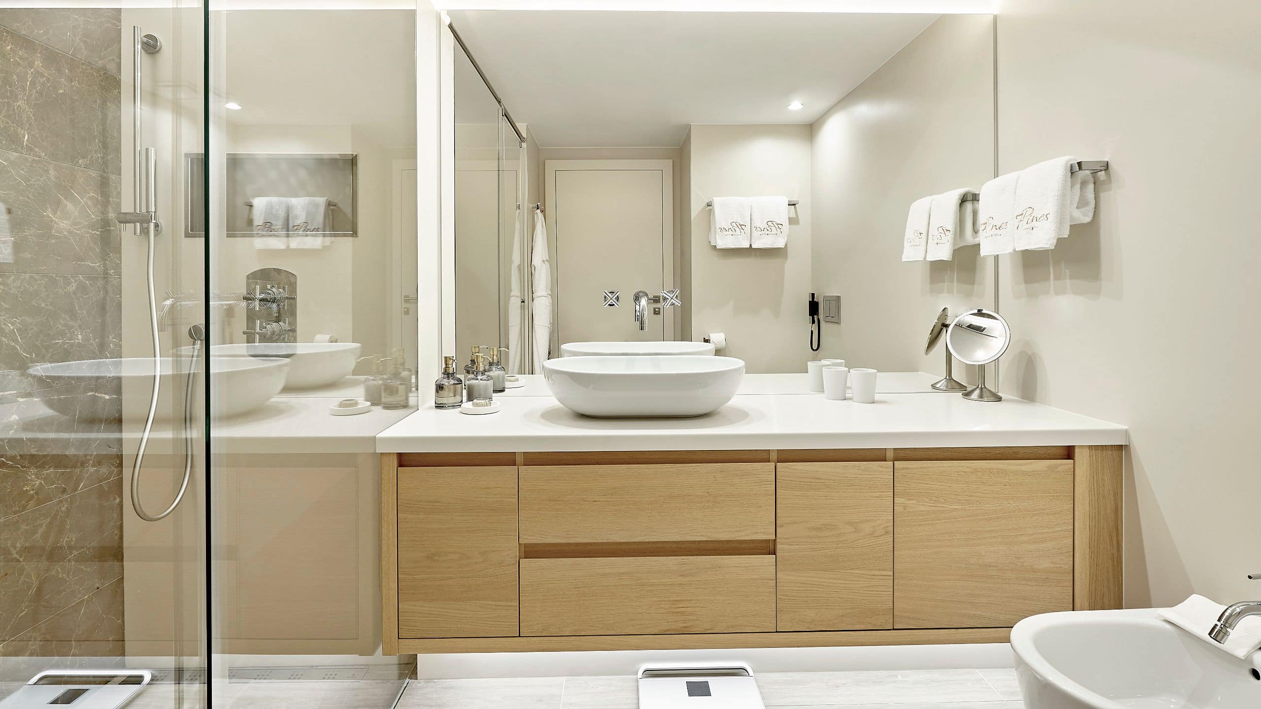 8 von 8 7Pines Resort Ibiza Family Suite Two Bedroom Bathroom