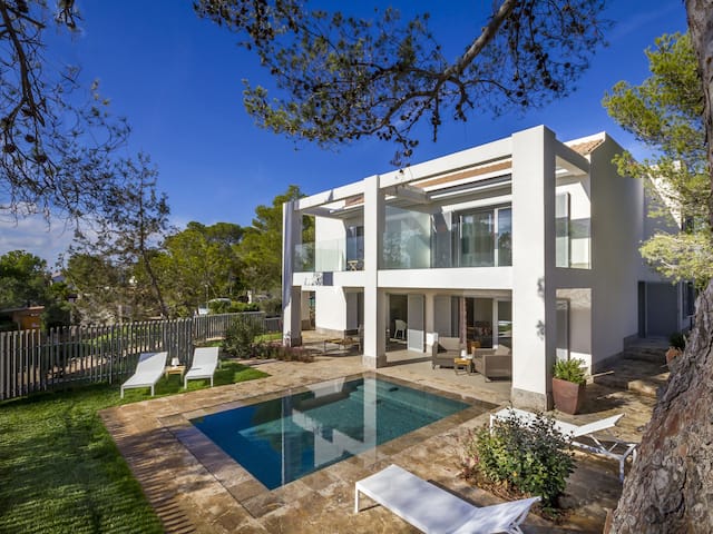 7Pines Ibiza