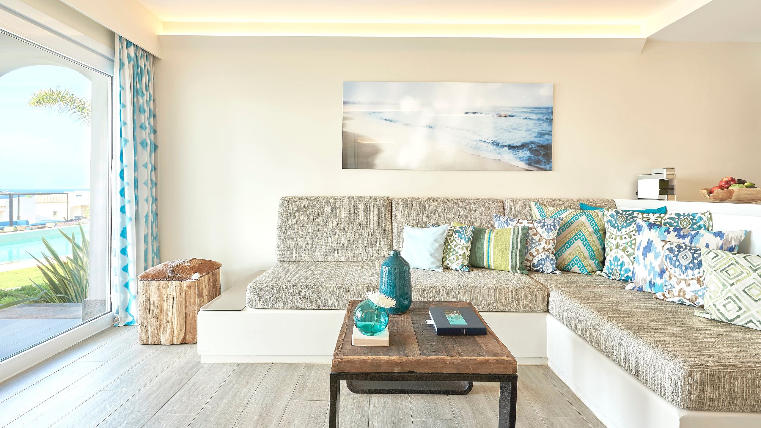 7 von 7 7Pines Resort Ibiza Laguna Suite Living Area