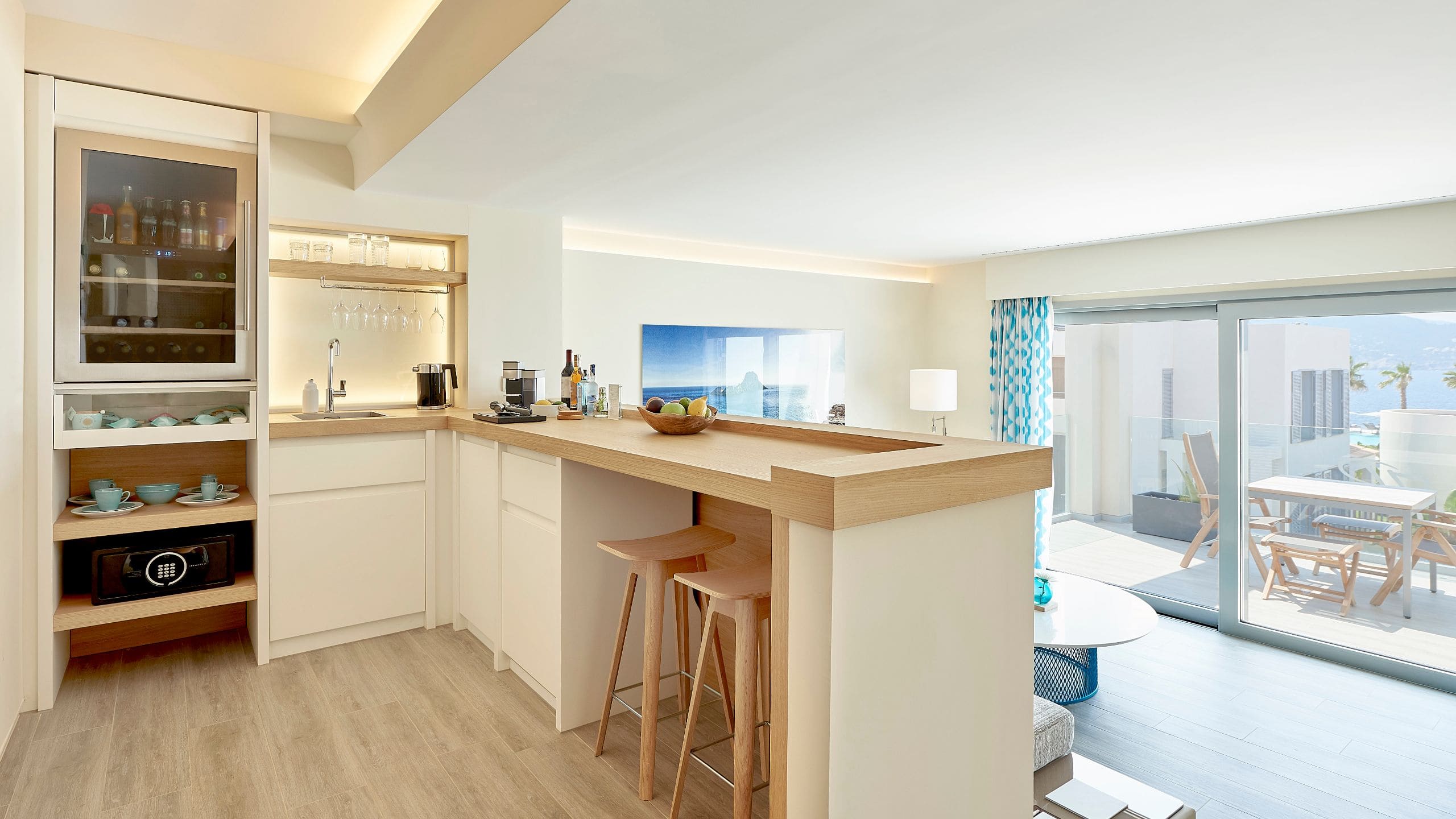 4 von 5 7Pines Resort Ibiza Resort Suite Sea View House Bar