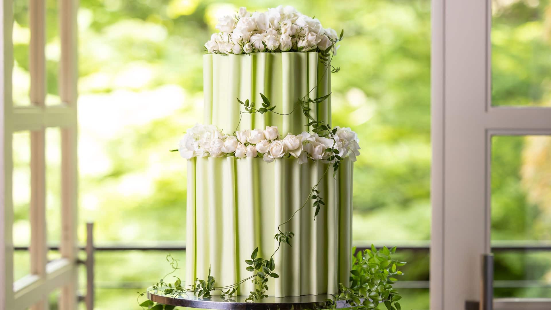Hyatt Regency Kyoto Green Wedding Cake