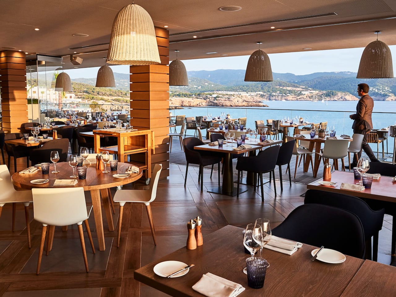 Dining The View Interior