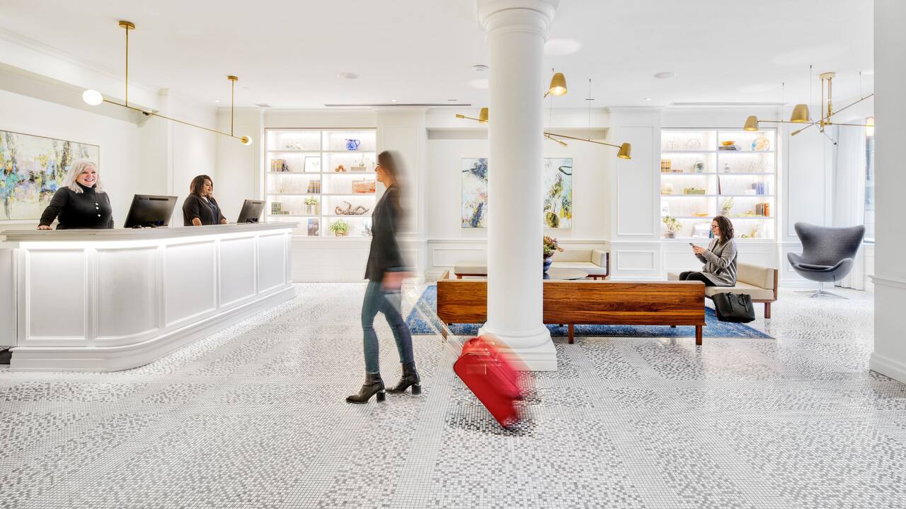 Lobby Lifestyle