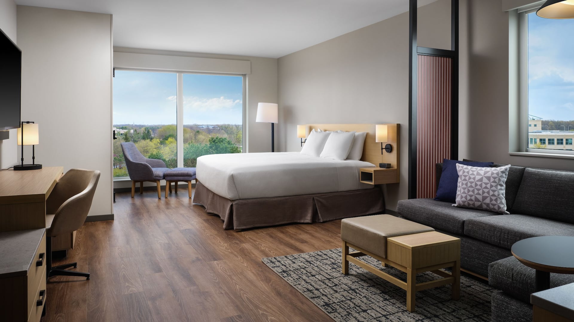 1/4 The Forester a Hyatt Place Hotel Accessible King Guestroom