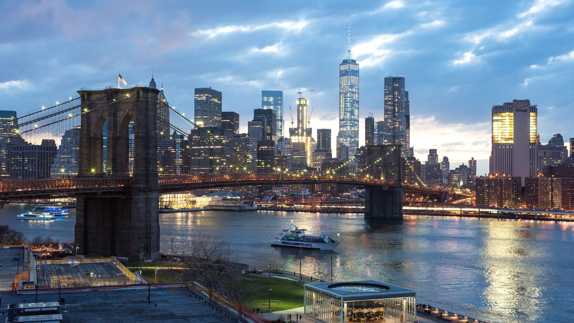 Hyatt Place New York City / Times Square Brooklyn Bridge Dawn