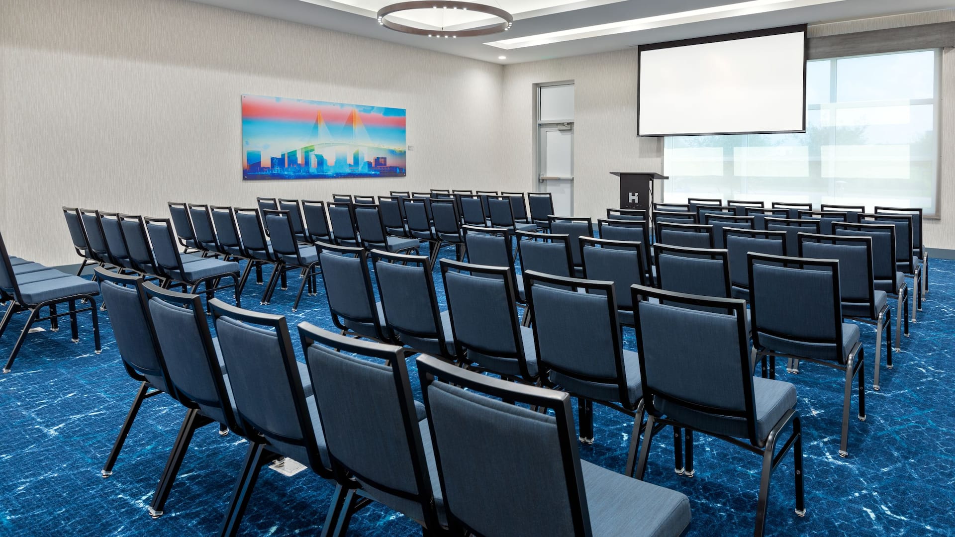 Hyatt House Tampa Airport / Westshore Skyway Theater Seating