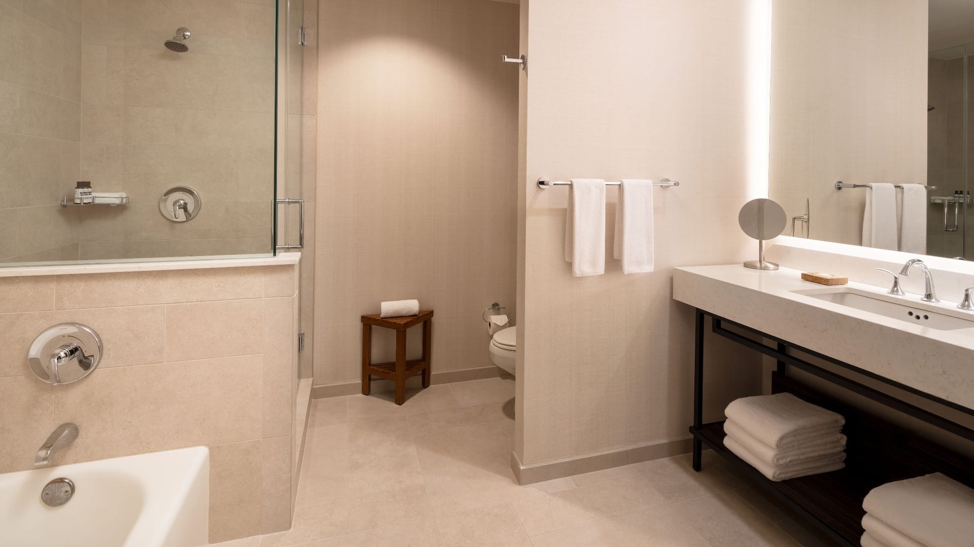 2 of 2 Hyatt Regency Lost Pines Resort and Spa Standard Bathroom