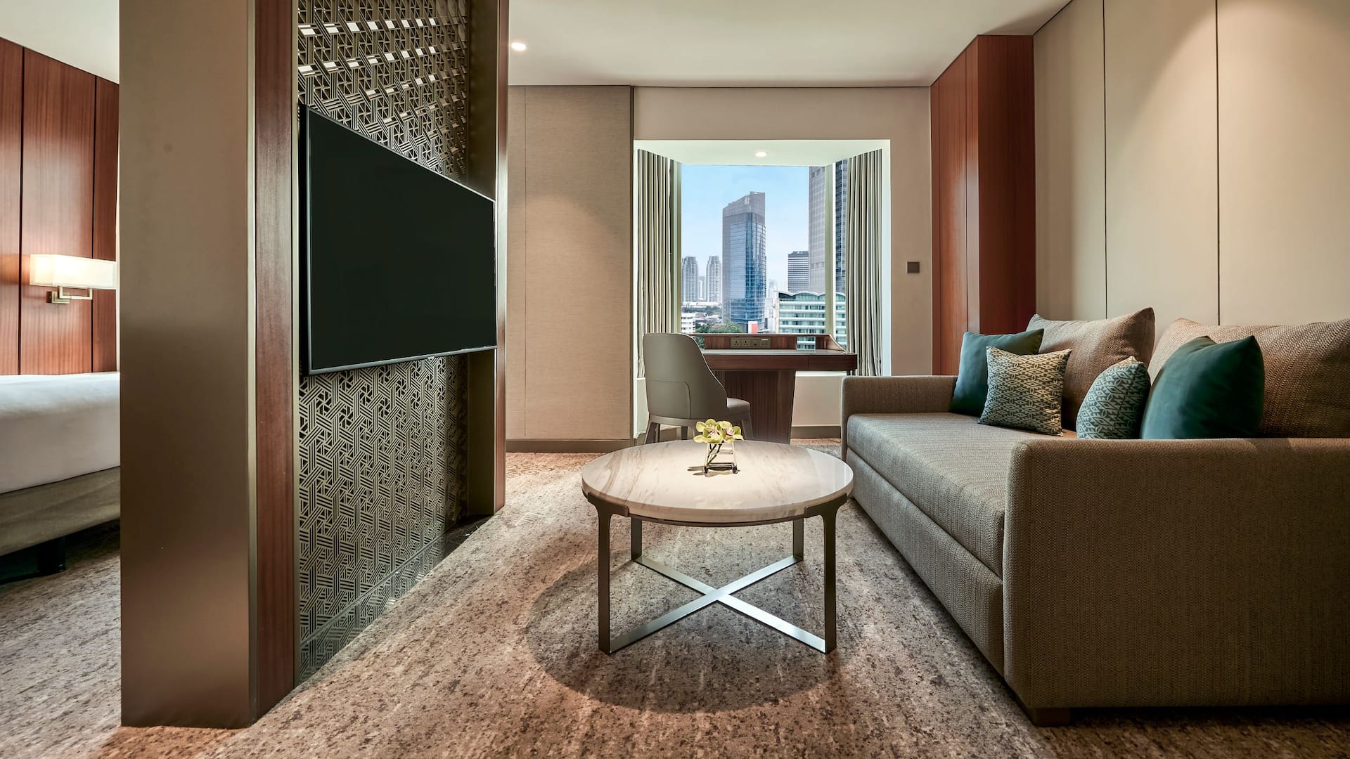 Grand Hyatt Jakarta Deluxe Family Room Sofabed