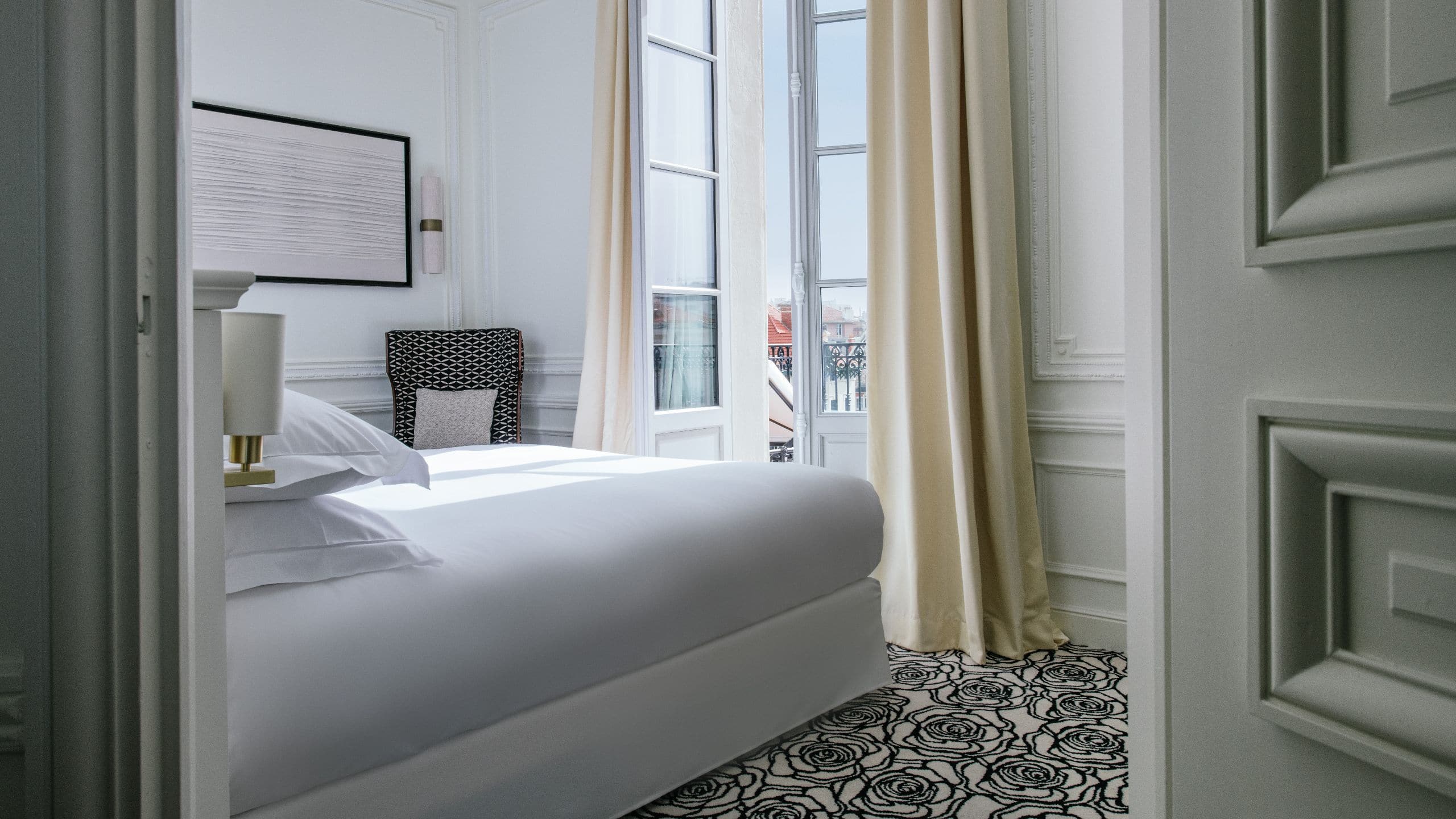 3/7 Hôtel du Palais Biarritz Family Room Coco Suite View