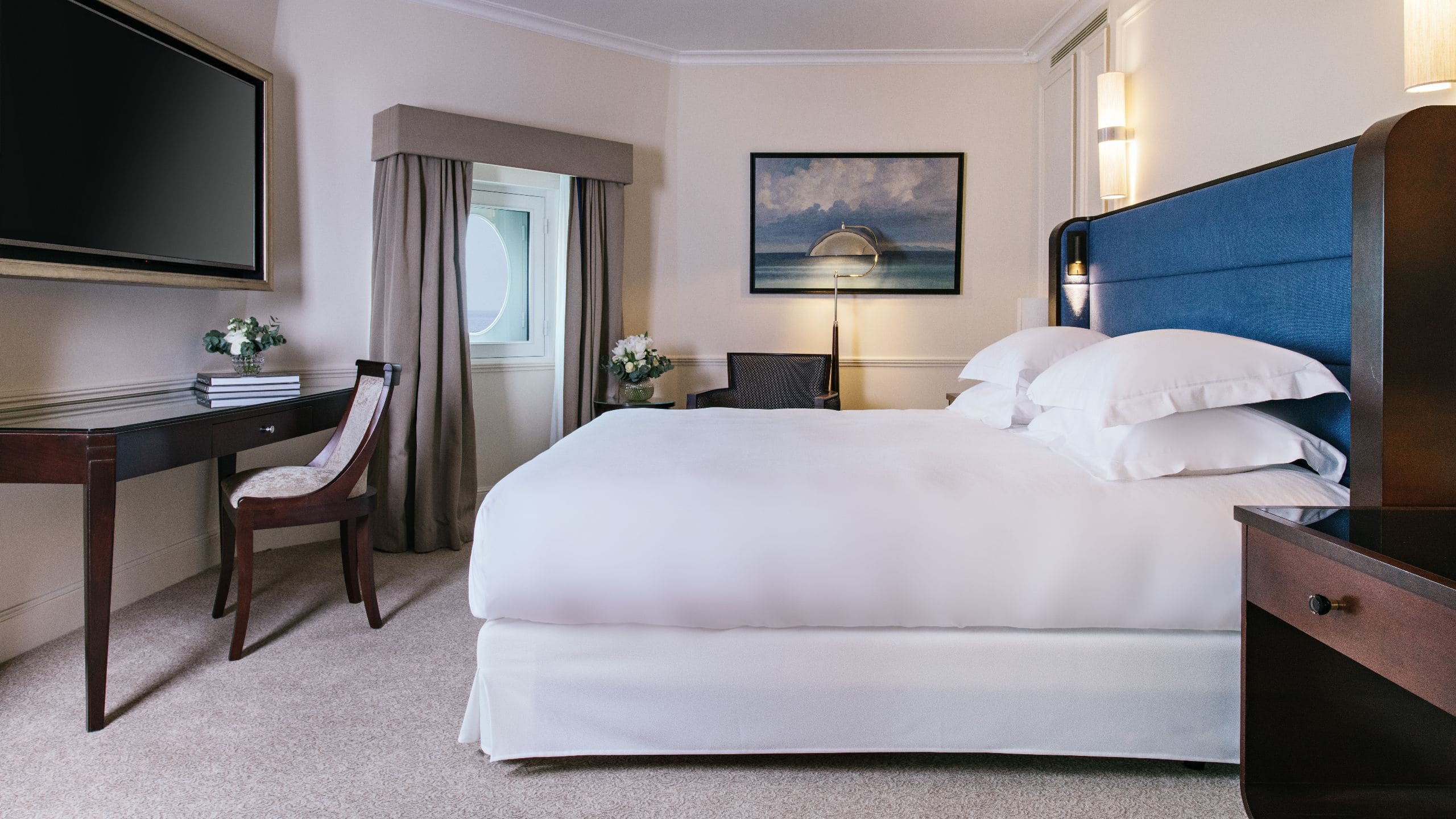 Hôtel du Palais Biarritz EH Suite Bedroom