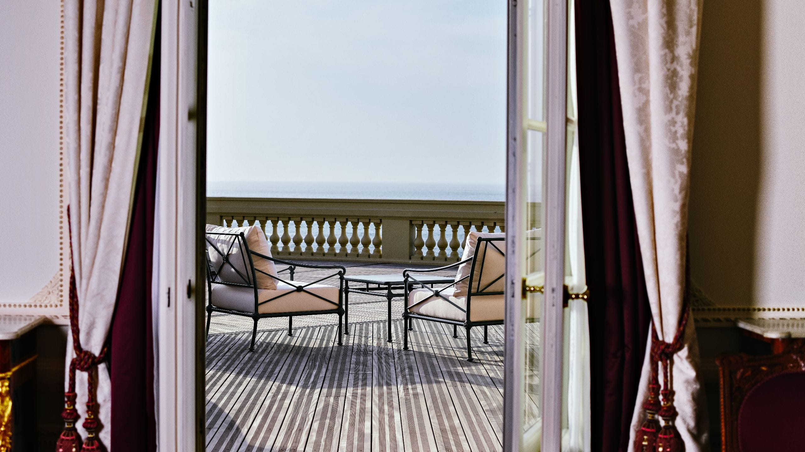 5/10 Hôtel du Palais Biarritz Sissi Suite Terrace Seating
