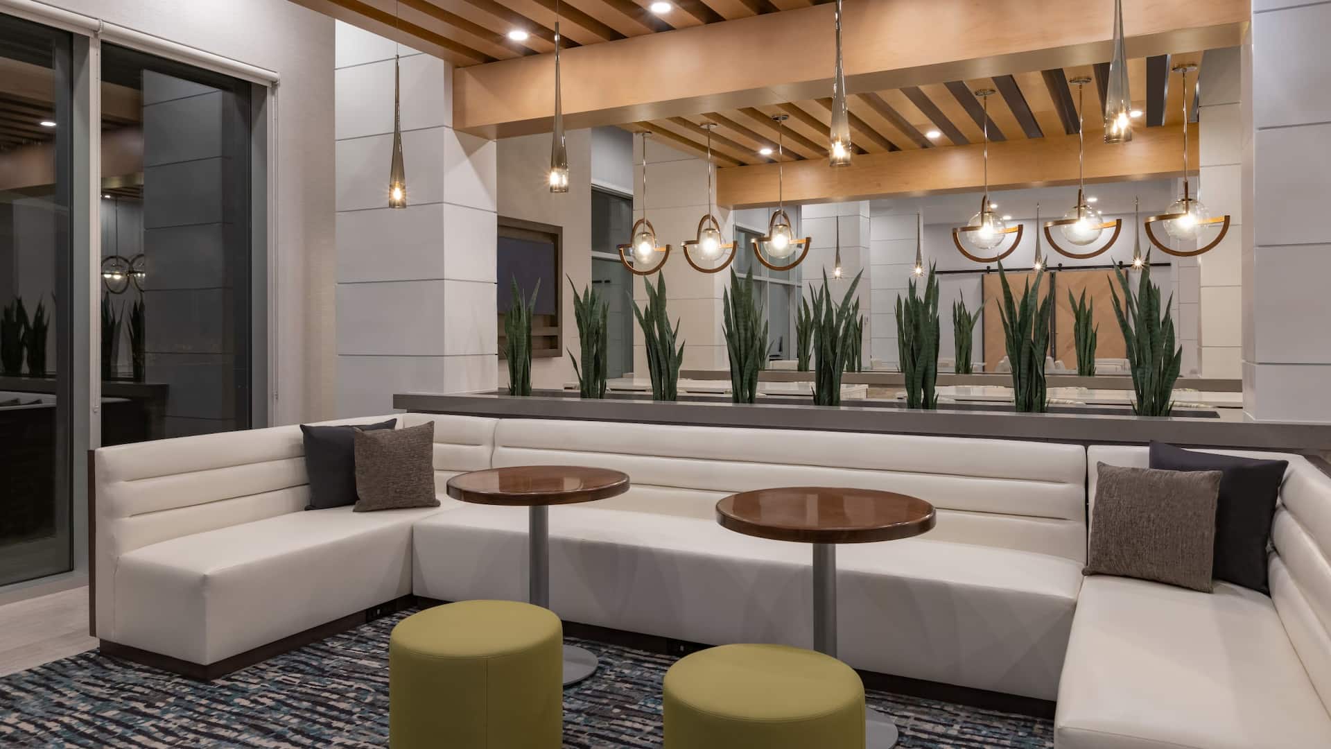 Hyatt House Atlanta / Perimeter Center Lobby Seating